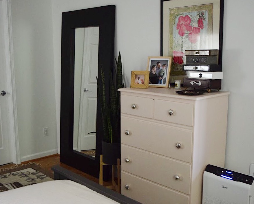 Dresser and Mirror.jpg