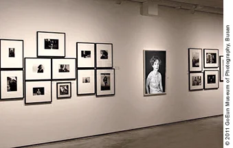 photo-art-noelle-hoeppe-woman-of-many-faces-isabelle-huppert-expo-busan-2011.jpg