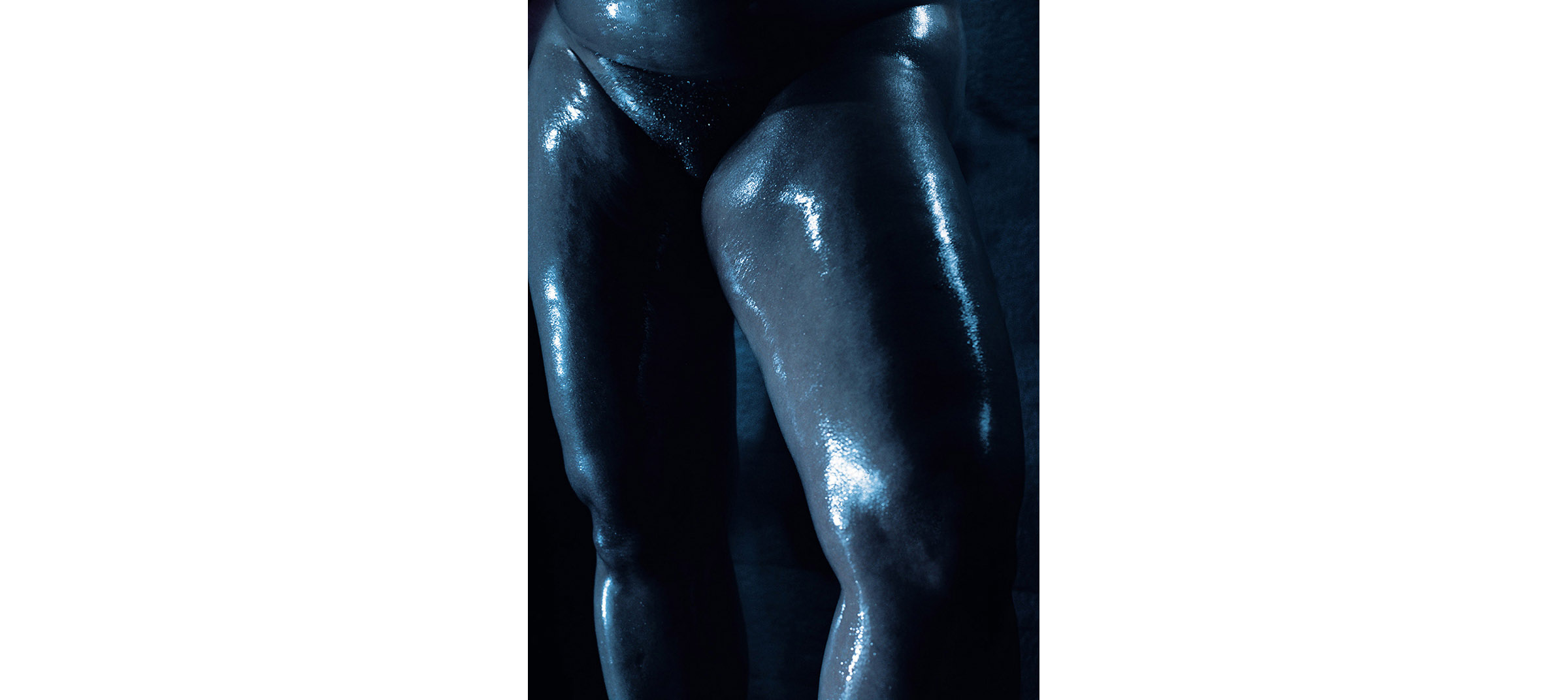   Blue Nudes  Untitled N°1, 2005 Tirage gélatino argentique, 144 x 104 cm | Gelatin silver print 56,59 x 40,94 inches  2/5 