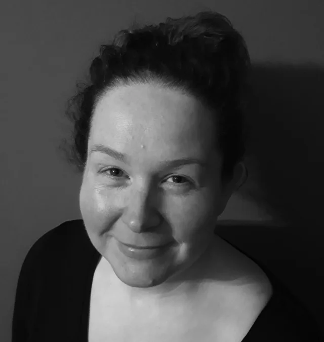 Jessica BurnsB&W.jpg