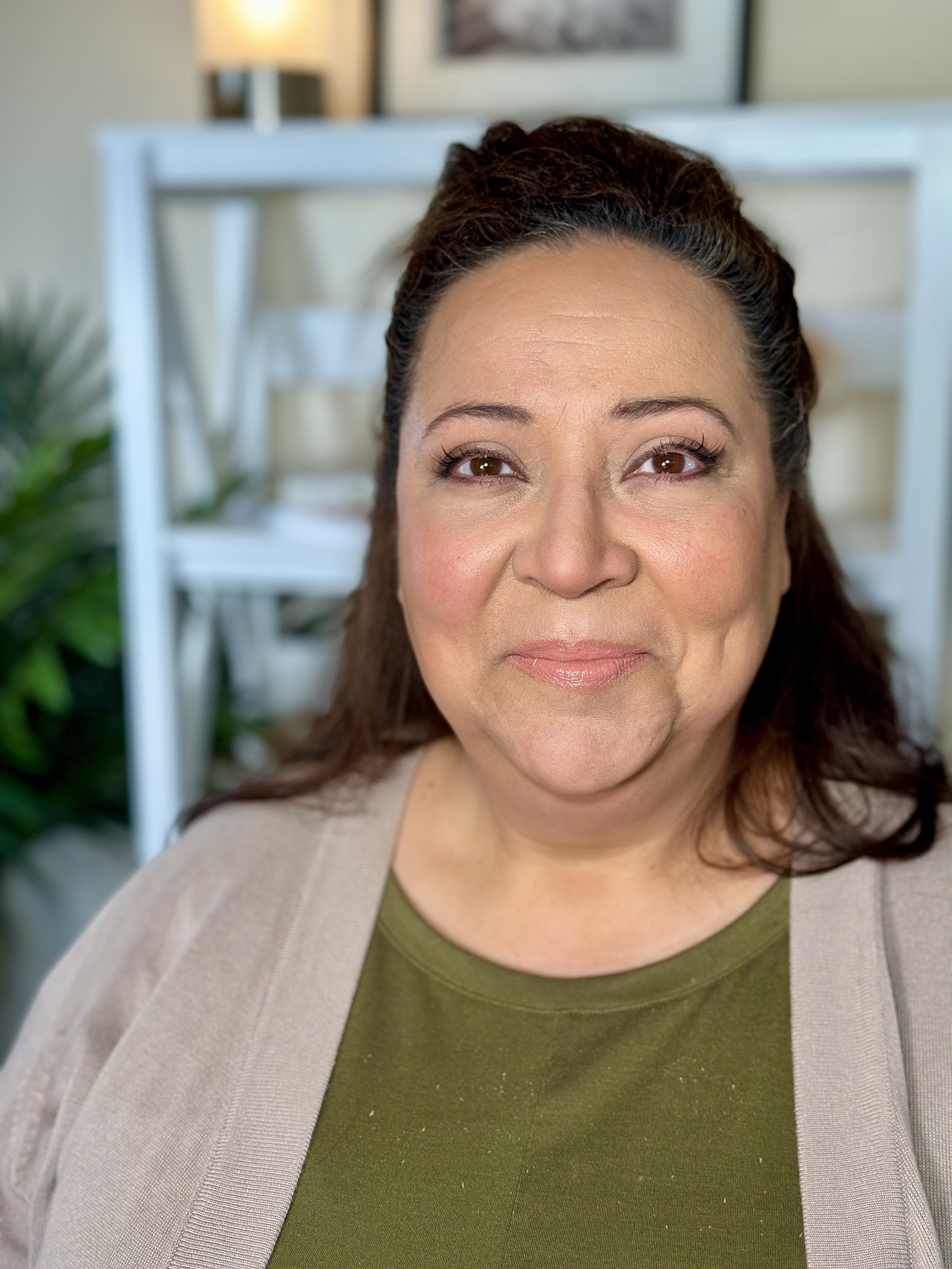 CT Makeup Lessons for Women Over 40