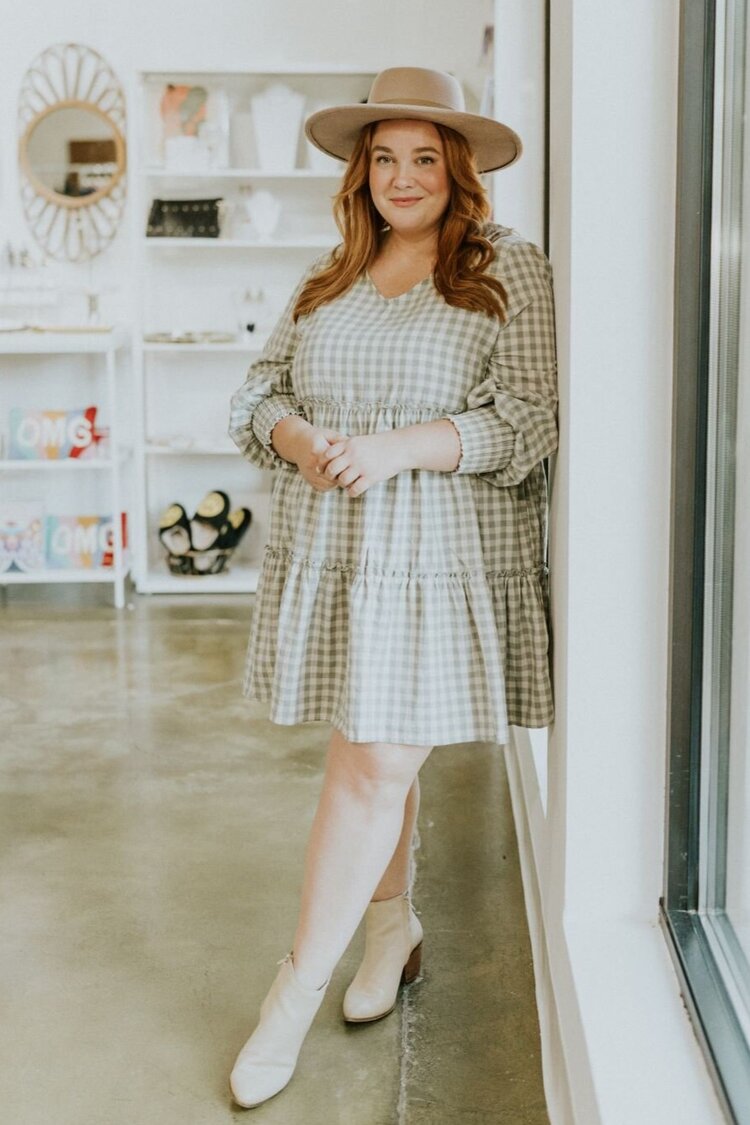 The Harper Dress is a  cute and comfy look for all your fall photos.