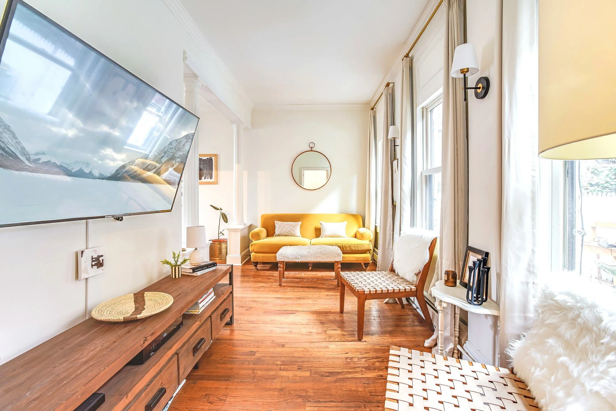Living Room 1.jpg