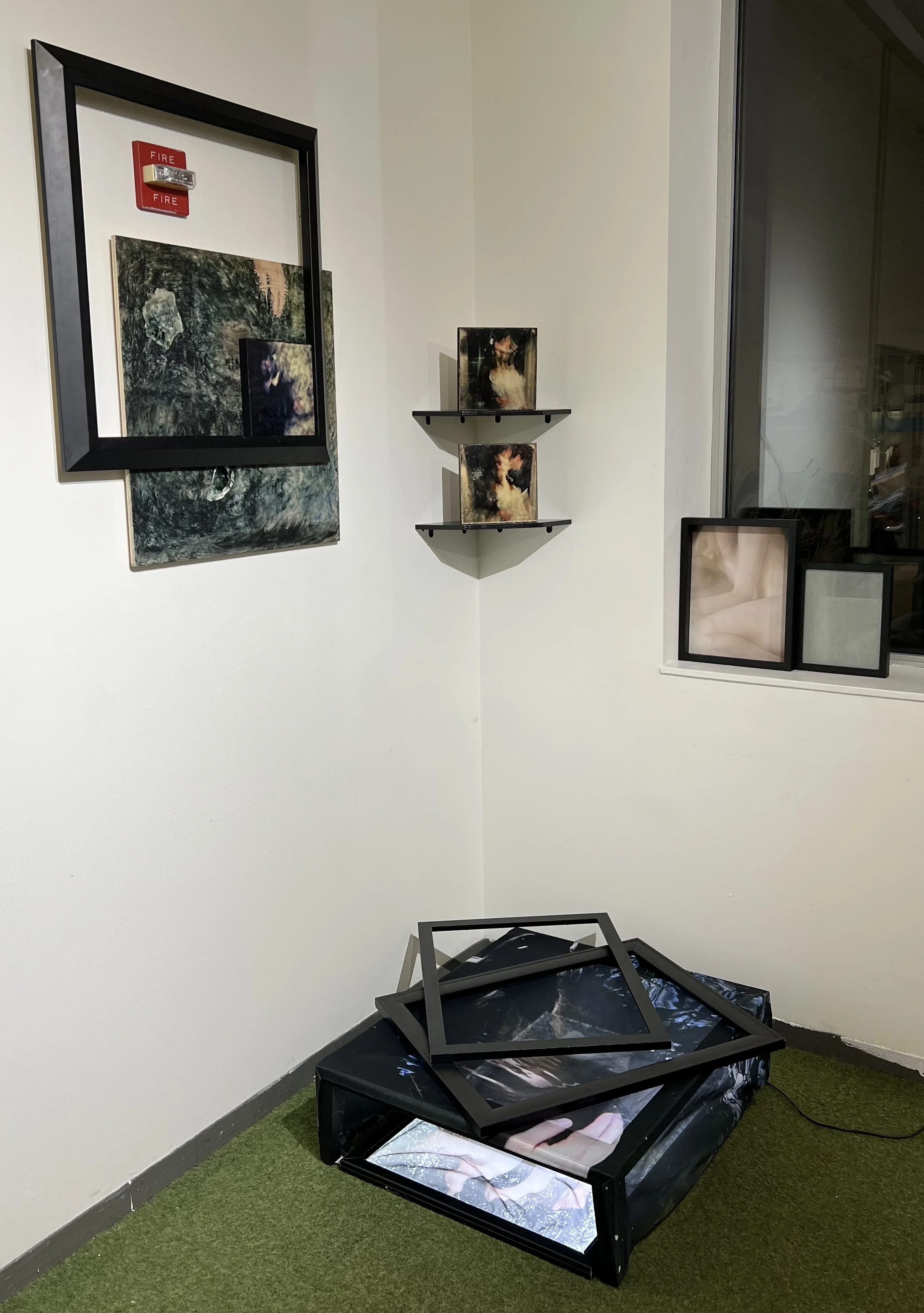 Kore's Box (Fall of the Maiden, an Ode to Persephone / Schrodinger's Mistress, an exorcize in cognitive dissonance)