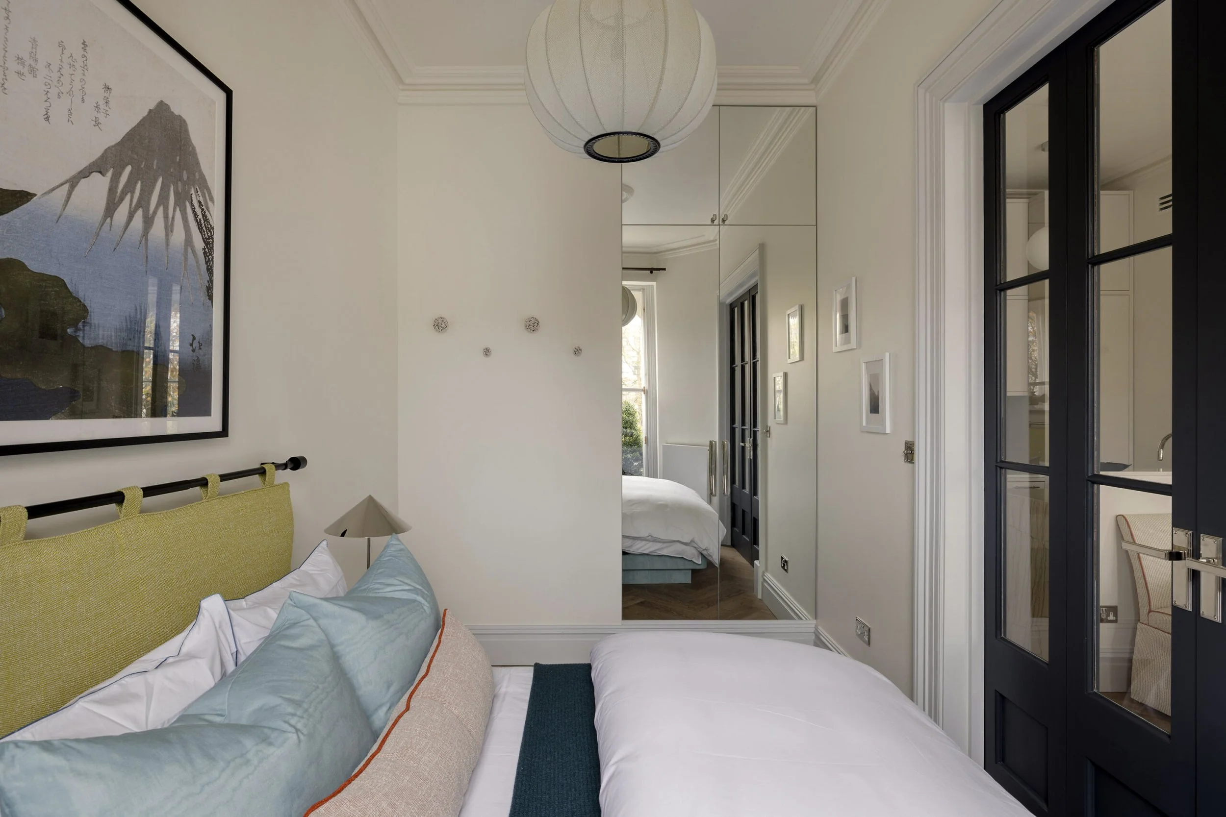 Bedroom jib door