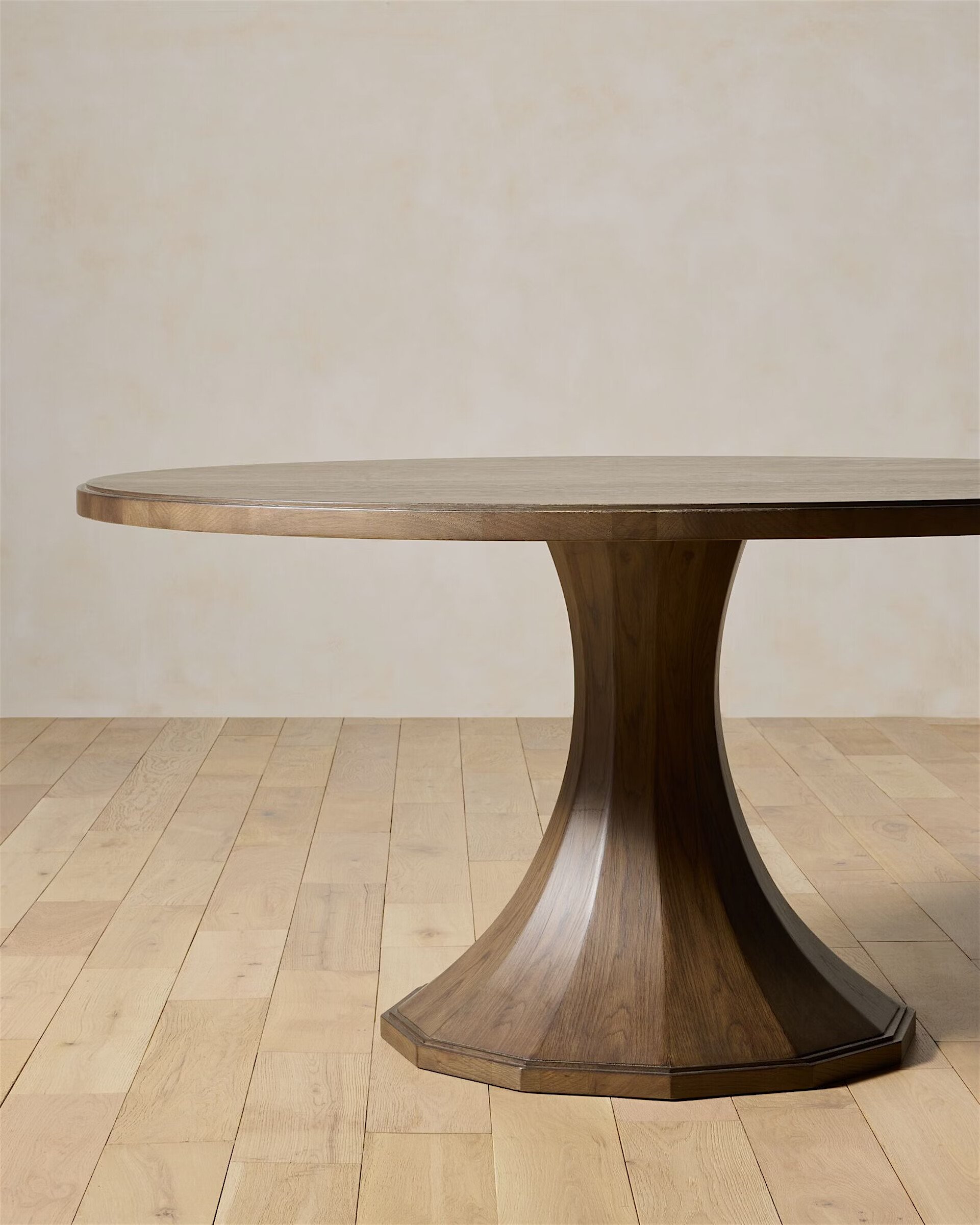 JPGTest-Quincy_Dining_Table_Umber_Brown_Oak_QNCY070100BR00505026_165_converted.jpg