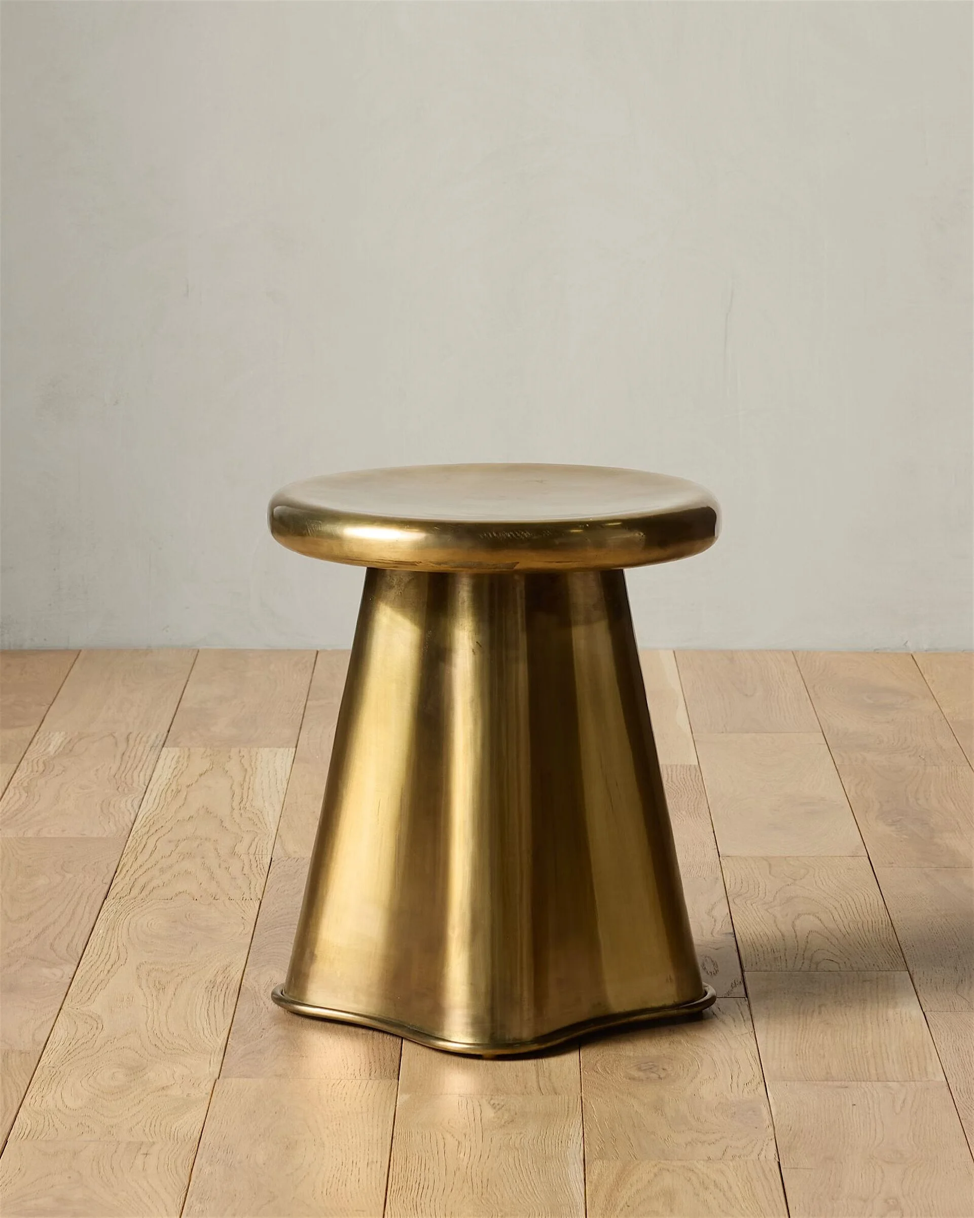 JPGTest-Ulrich_Accent_Stool_Antique_Brass_16.25x18.25_ULRI080600BZ00151517_141_converted.jpg