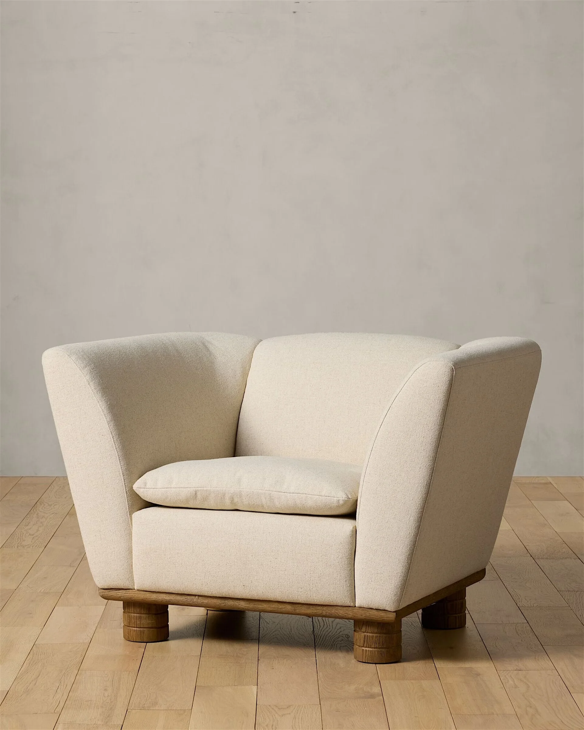 JPGTest-Elena_Chair_Holden_Natural_Distressed_Oak_ELEN080100NENA3B3028_148_converted.jpg