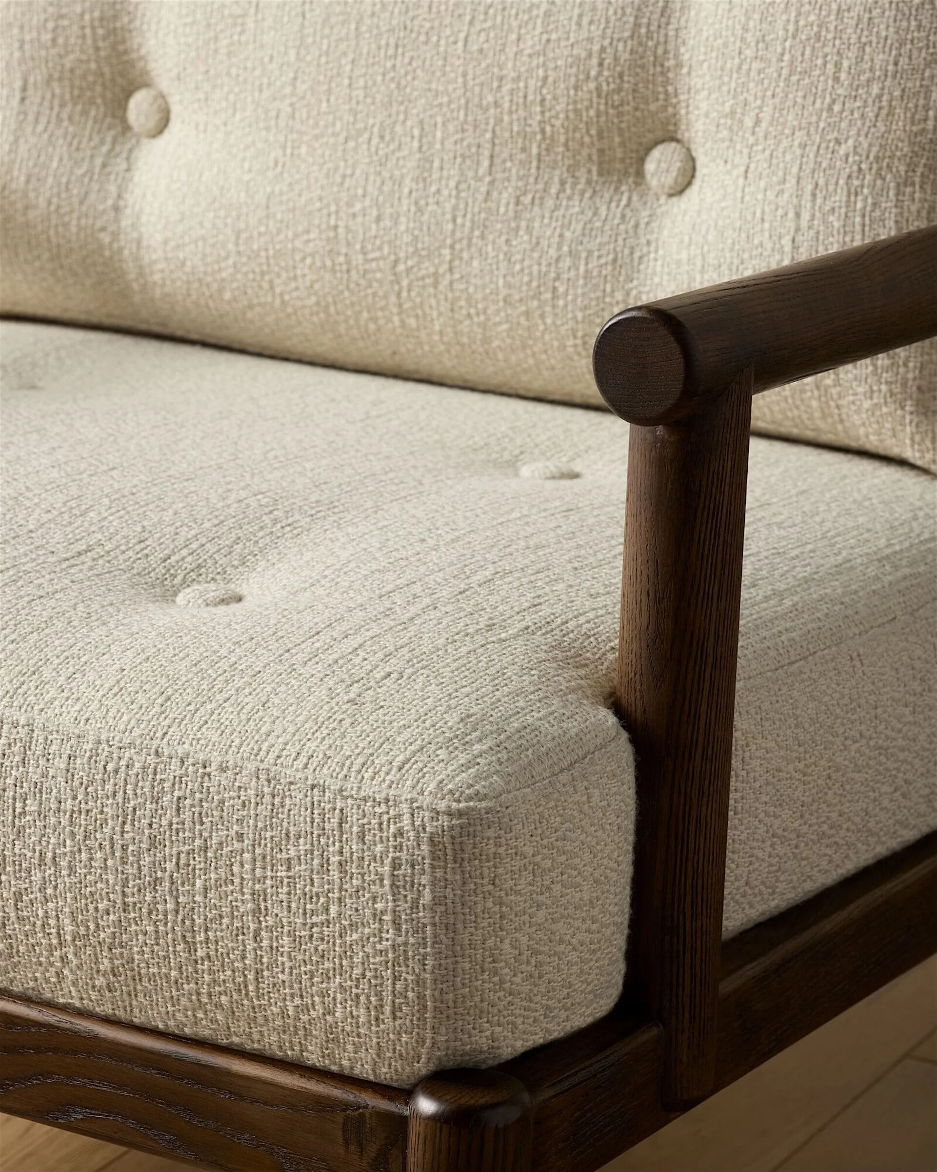 JPGTest-Hans_Chair_Kersey_Sand_Brushed_Almond_Ash_HANS080100NENA282B24_165_converted.jpg