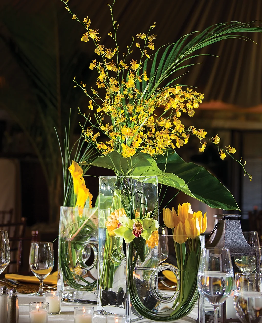 Modern collage vase floral design.jpg