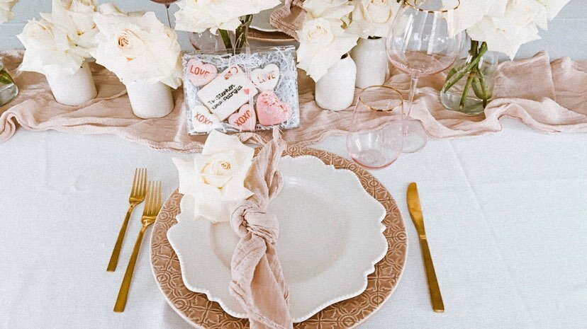 Love, what an adventure 💗 #happyvalentinesday 
.
.
Tabletop @plateoccasions
Cookies @crmbs.ca