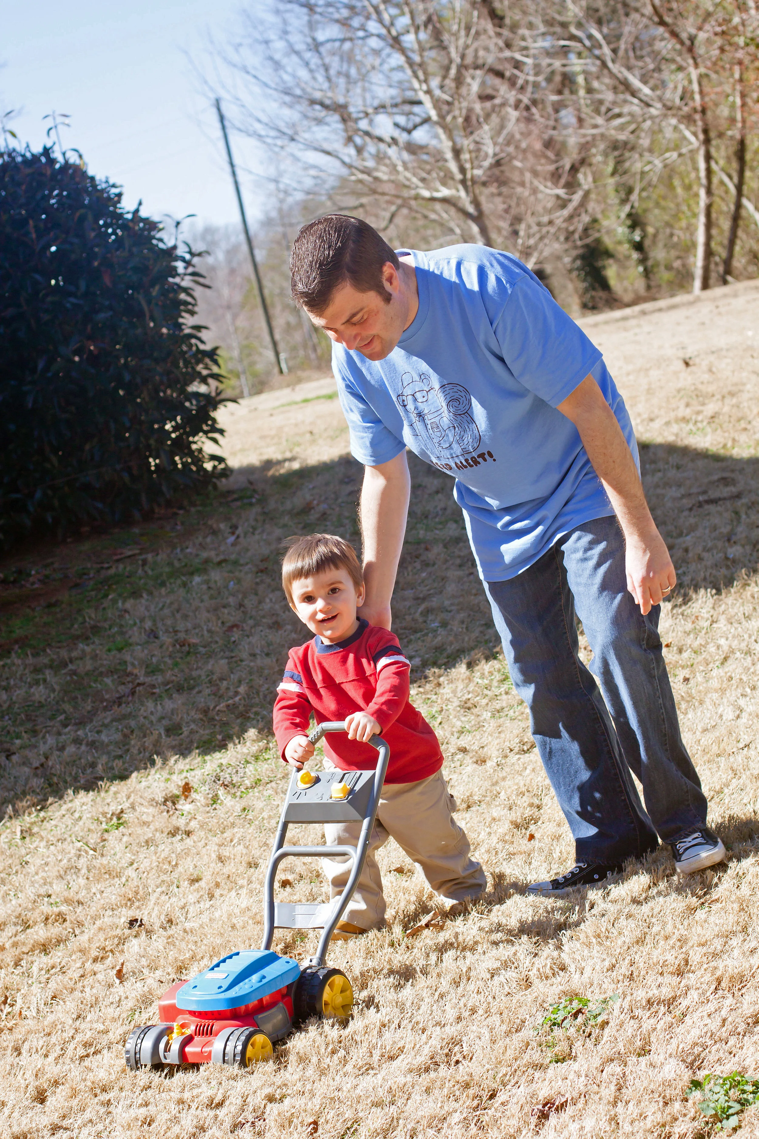 Pal Gunnar helps Daniel with yard work