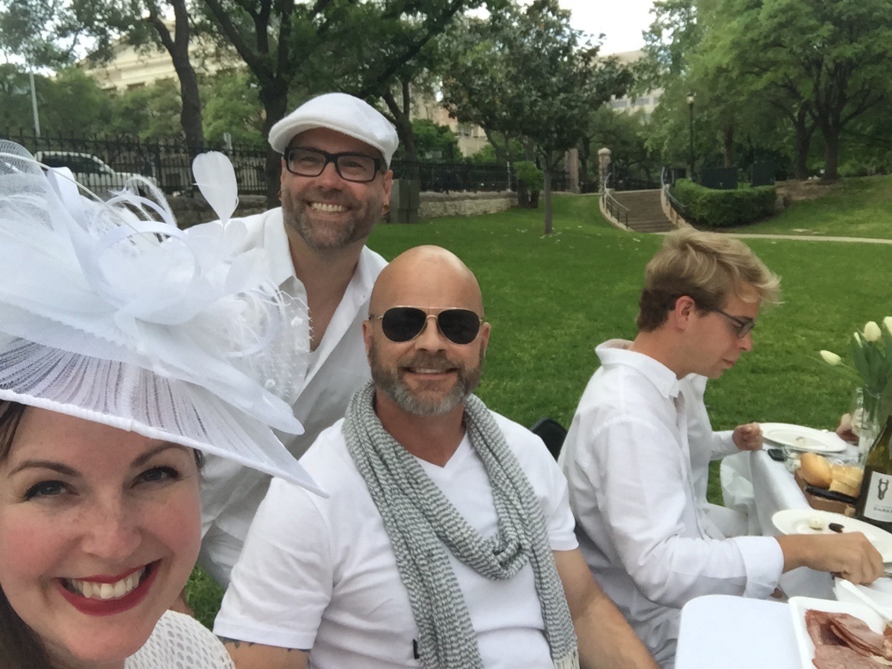  A picnic with friends 