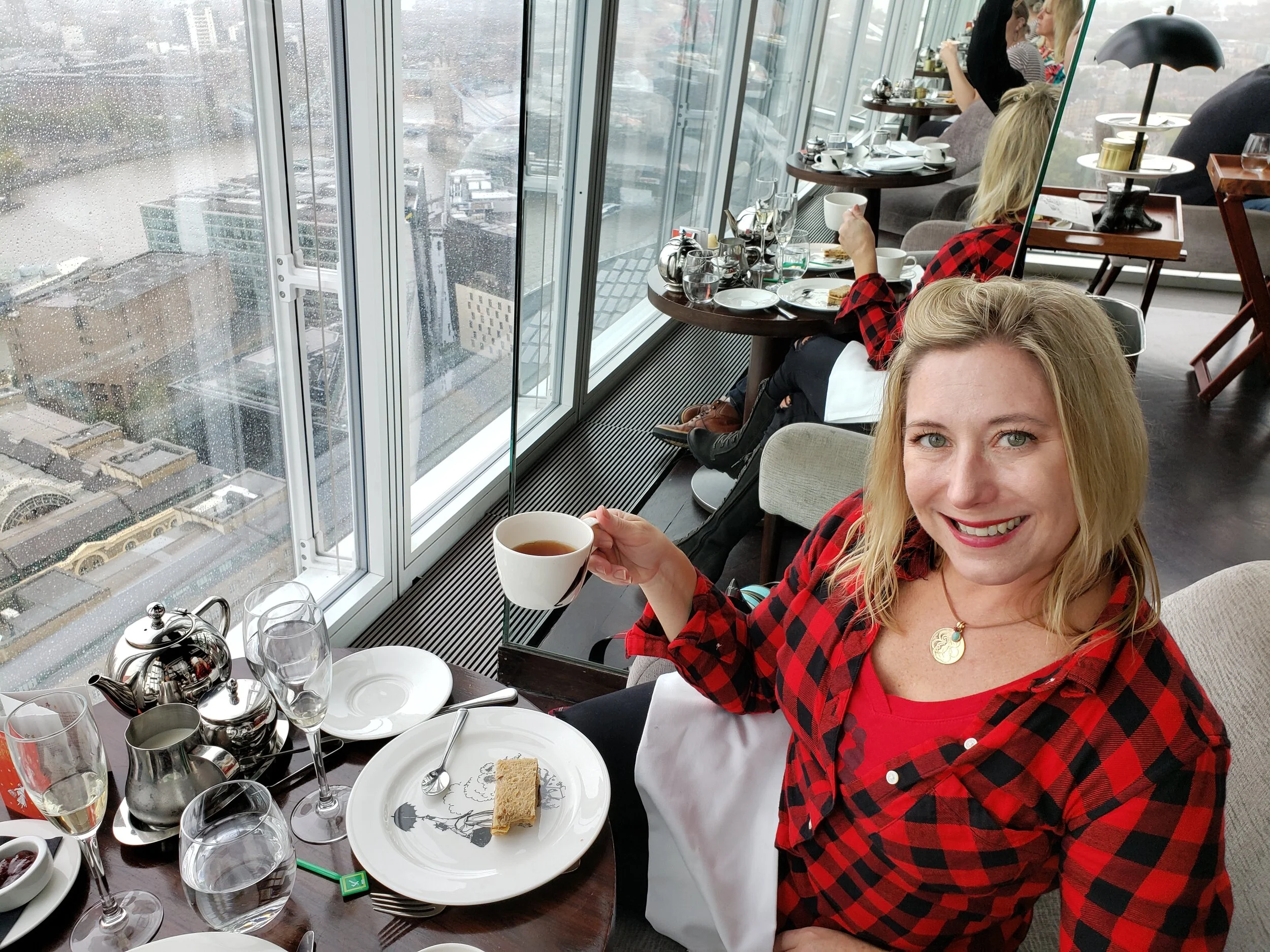 Ooh, we fancy at High Tea!.jpg