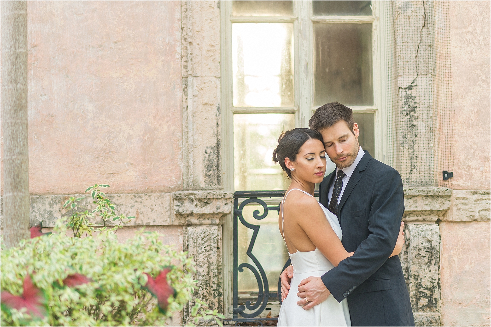 Vizcaya-Engagement-Session-Baro-Studios_0018.jpg
