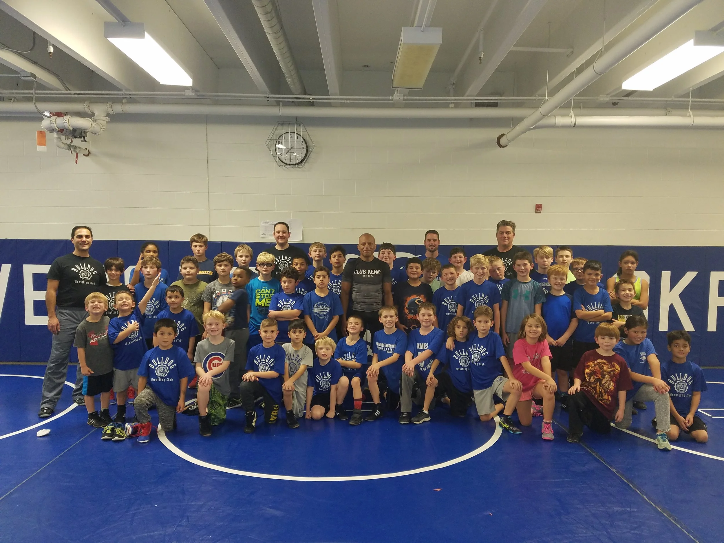 World-Champ Lee Kemp drops-in at practice