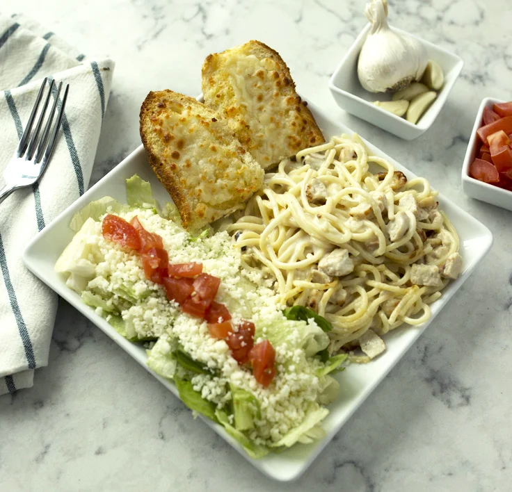 PASTA - Fettuccine Alfredo.jpg