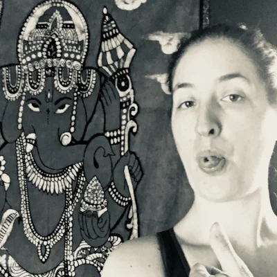 If you're going to put a ridiculous selfie on the internet, at least include Ganesha!