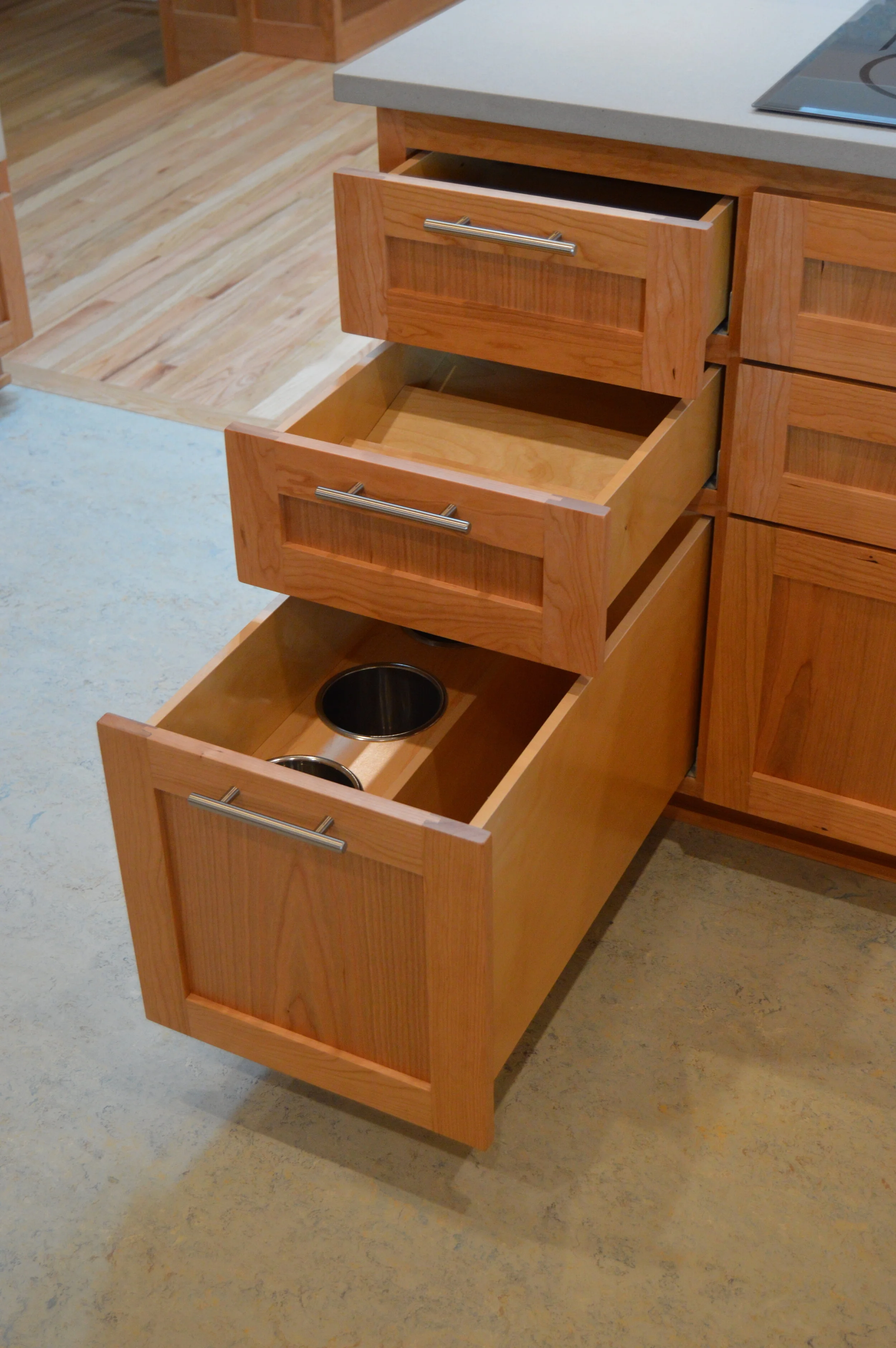 7 Cabinet at Cooktop.JPG