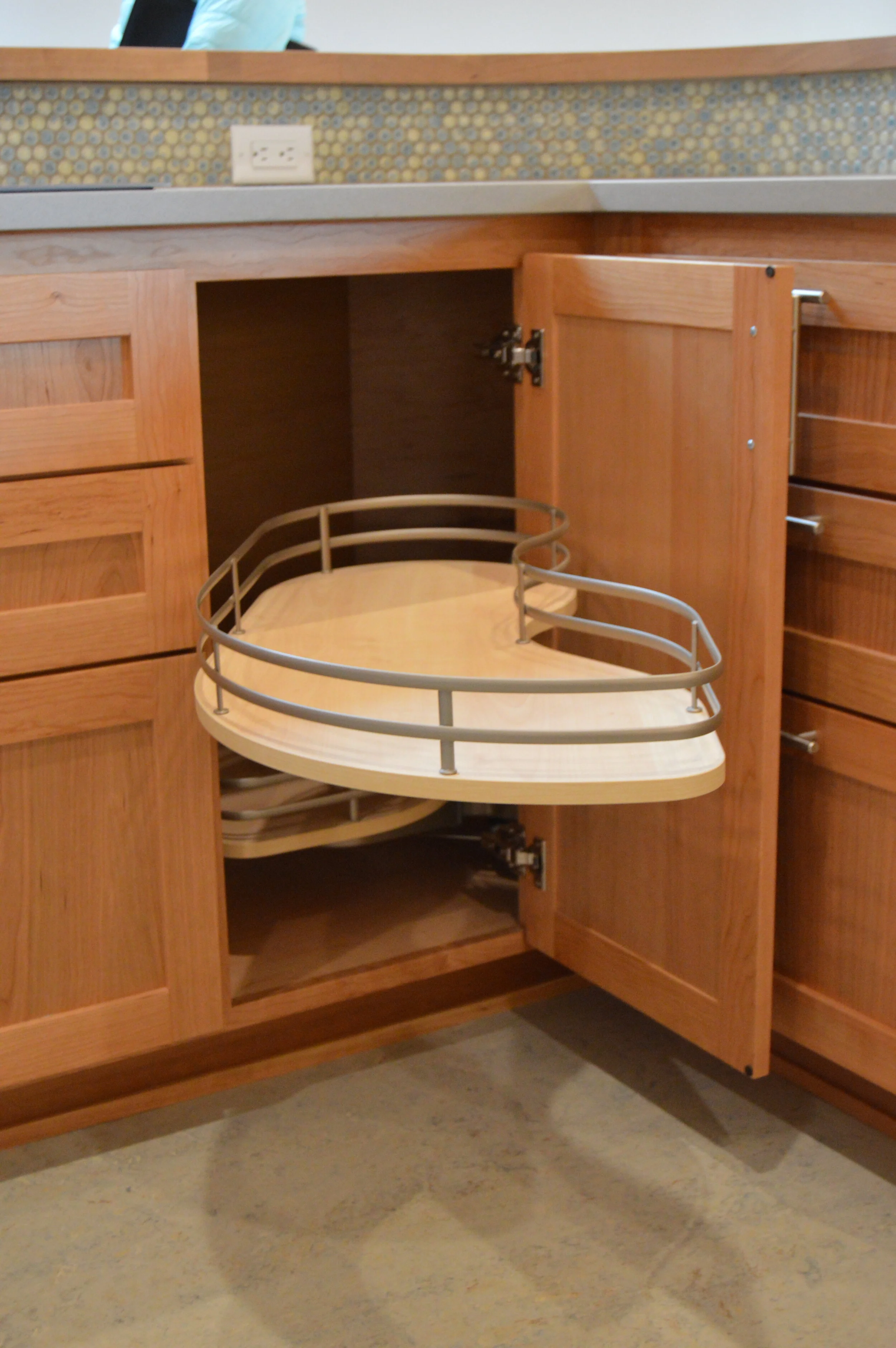 9 Cabinet at Corner 2.JPG