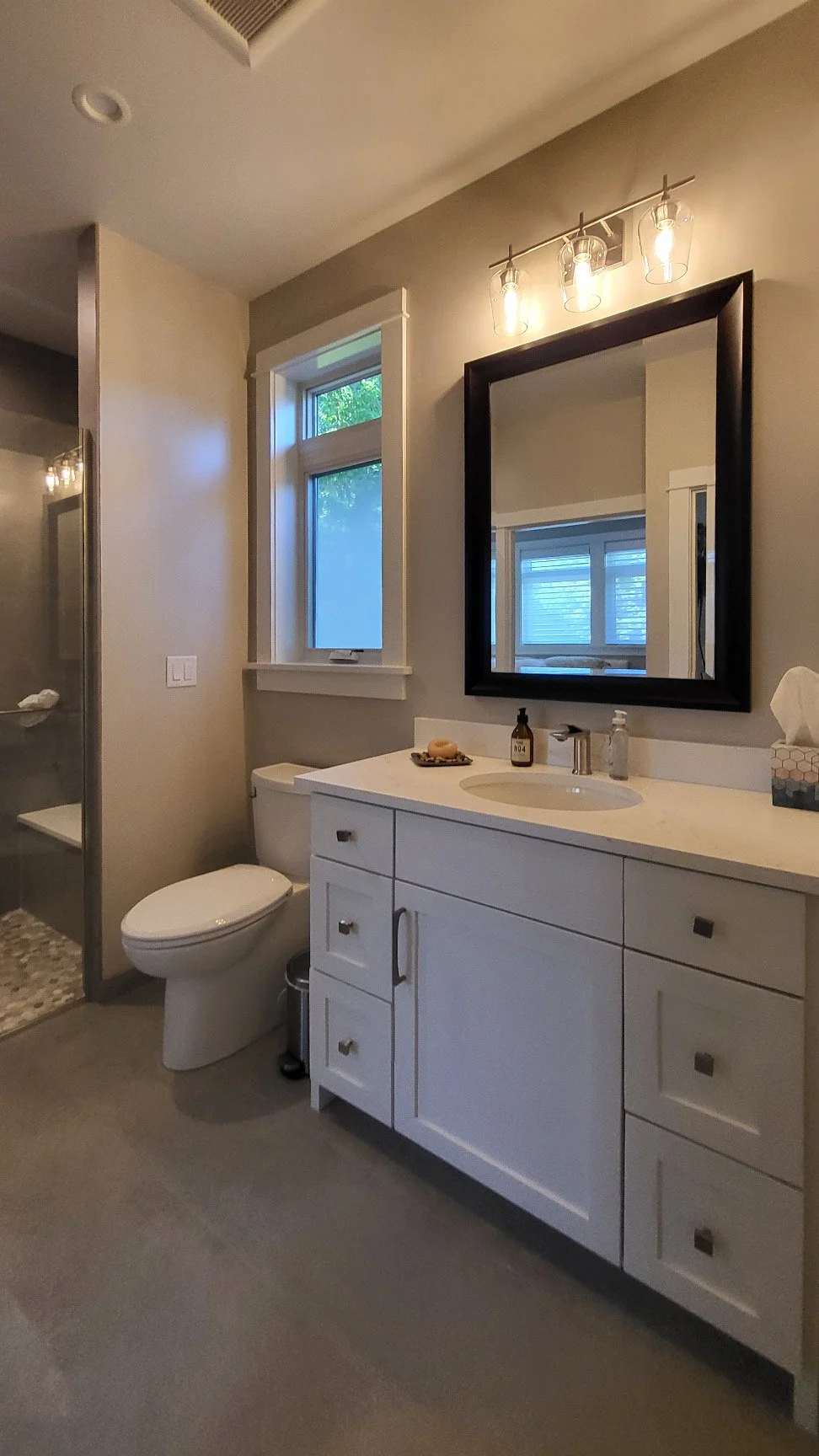 Hagengruber ADU - Bath 1.jpg