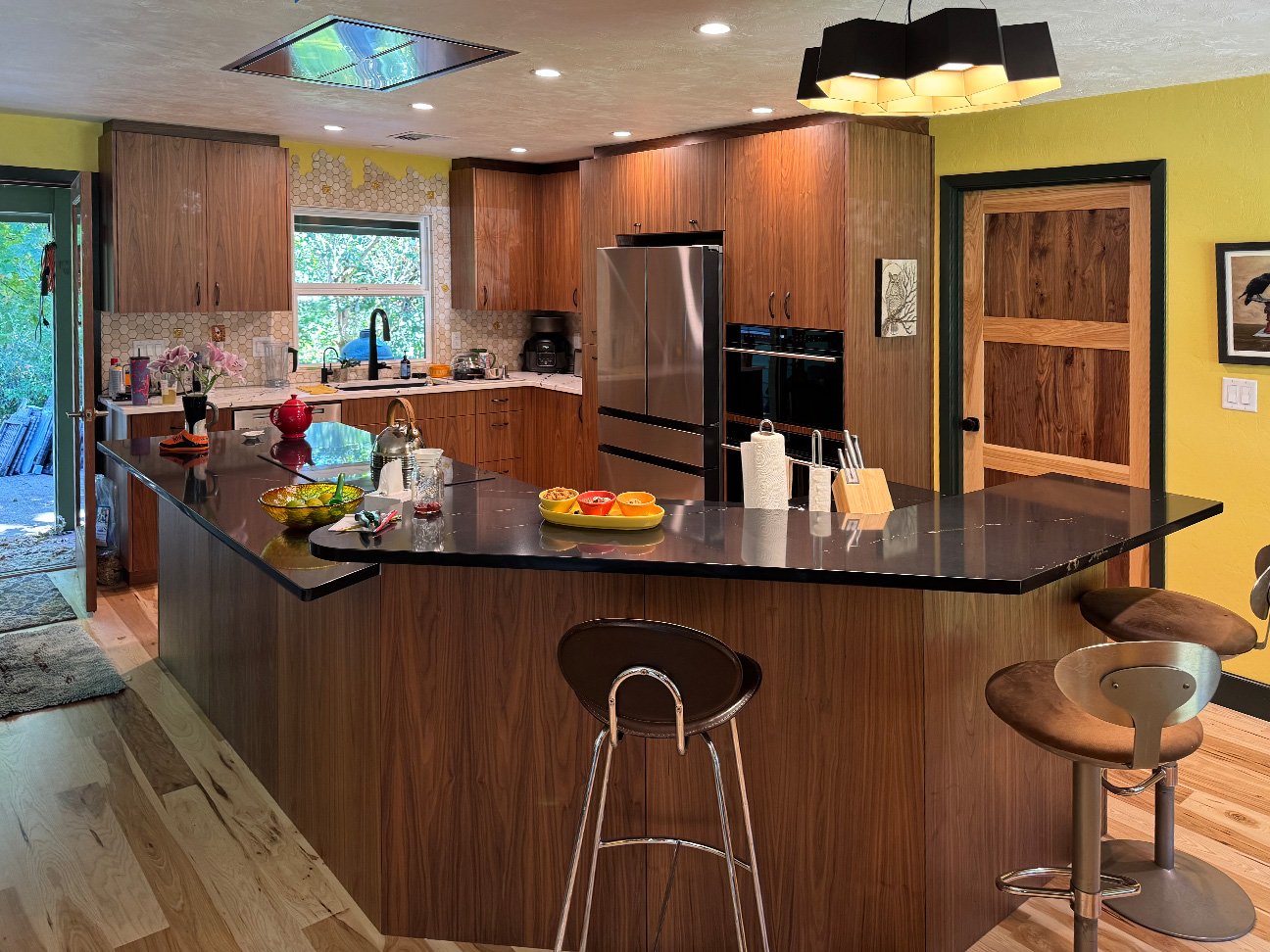 2321ja - kitchen 3.jpg