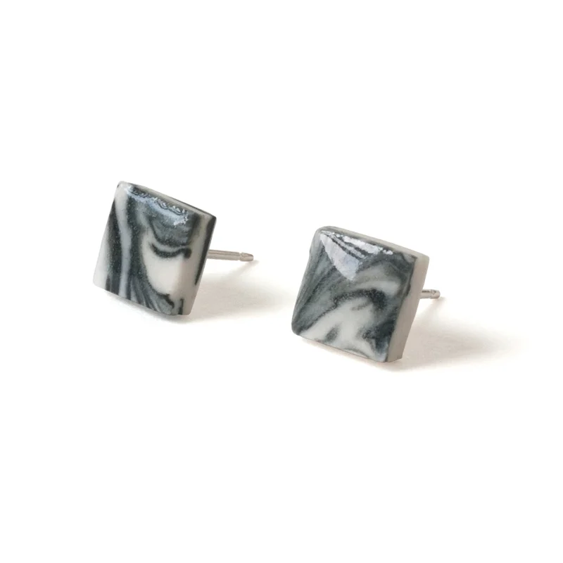 shape_studs_square_marble_B_web.jpg