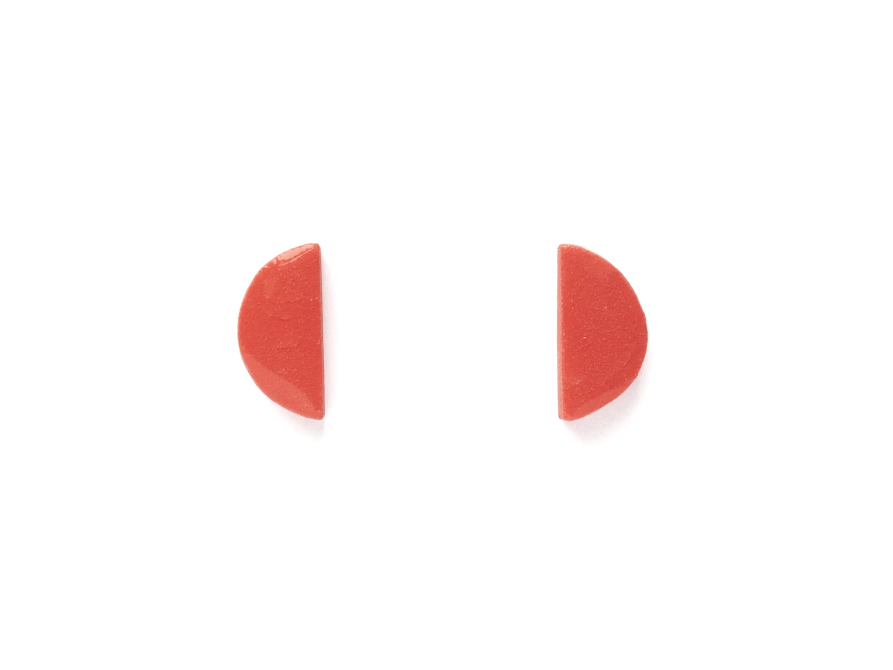 shape_studs_half_moon_coral_A.jpg