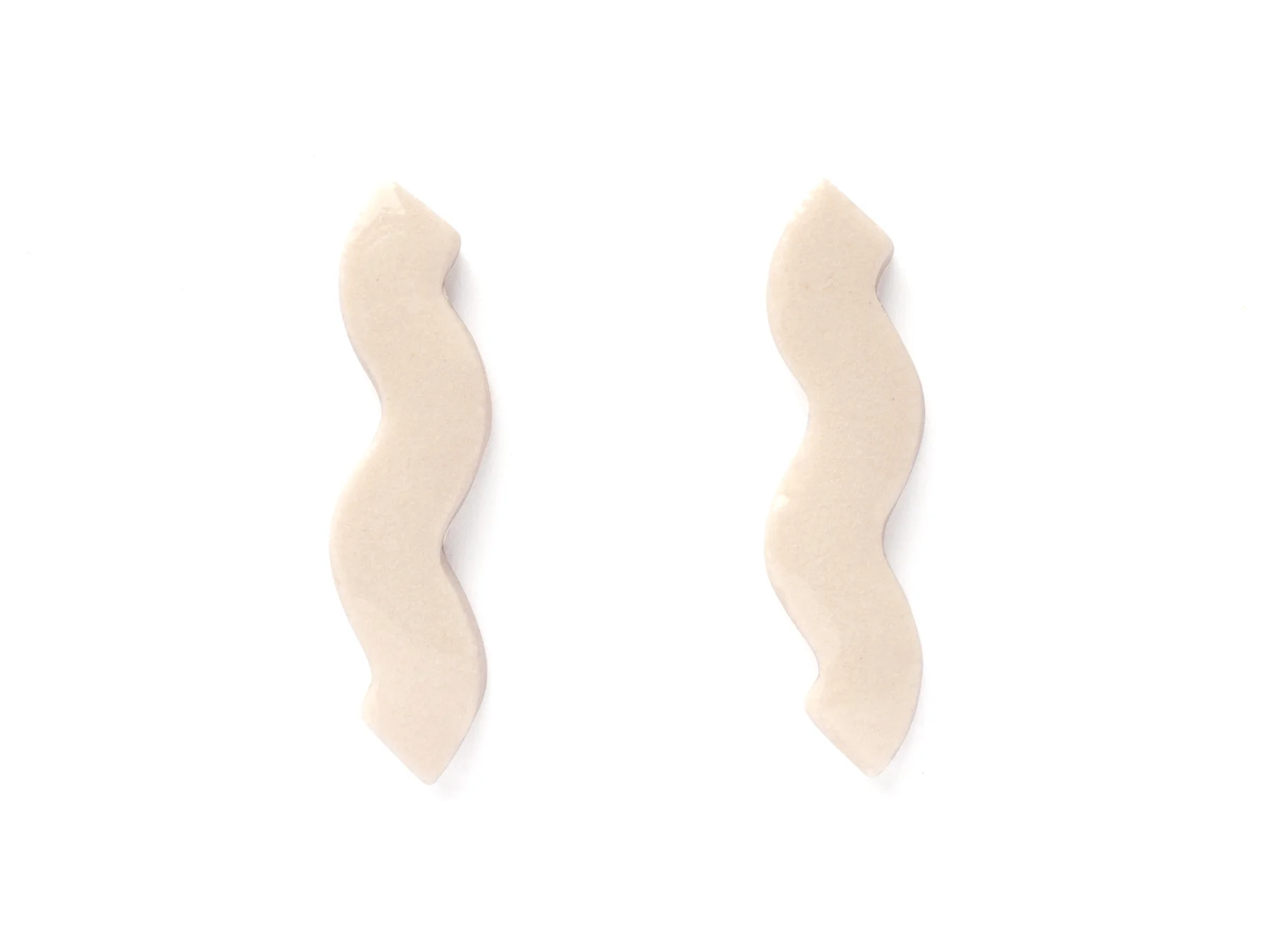 shape_studs_squiggle_peach_A.jpg