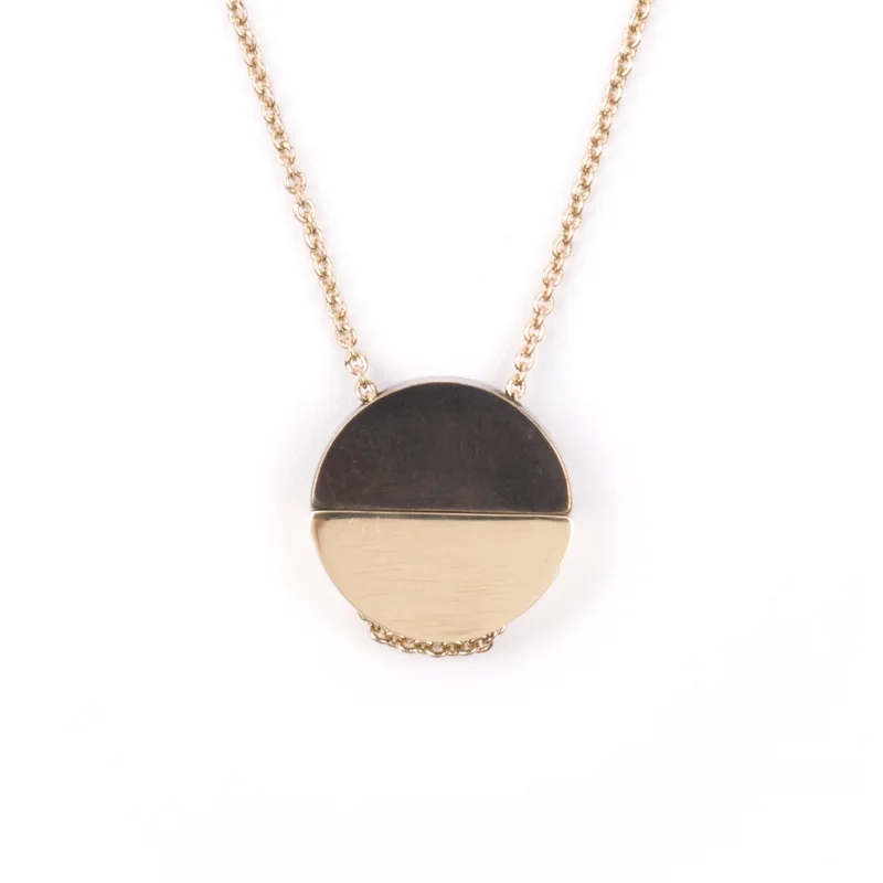 patina_necklace_circle_black_1.jpg