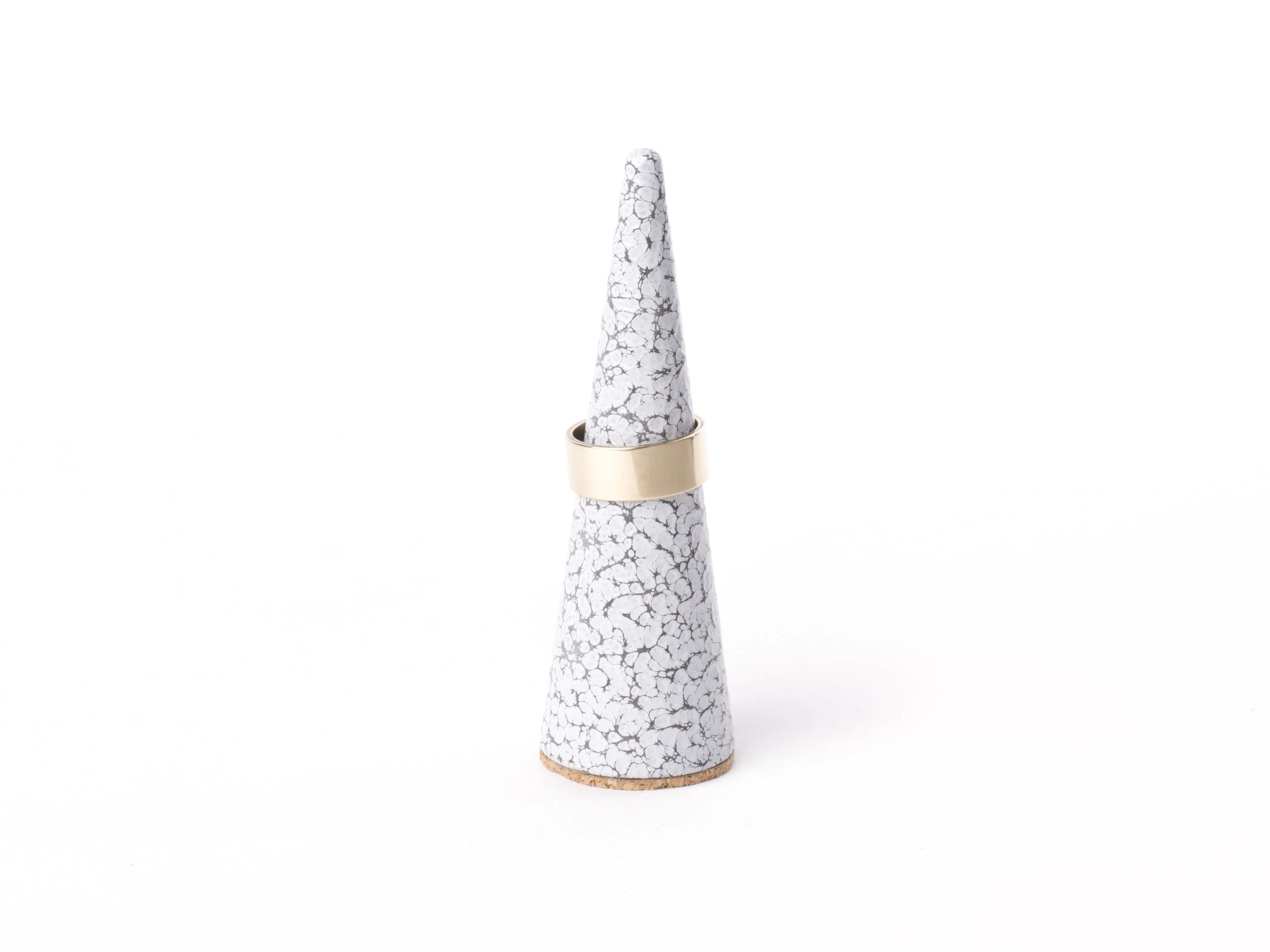 ring_cone_white_2.jpg