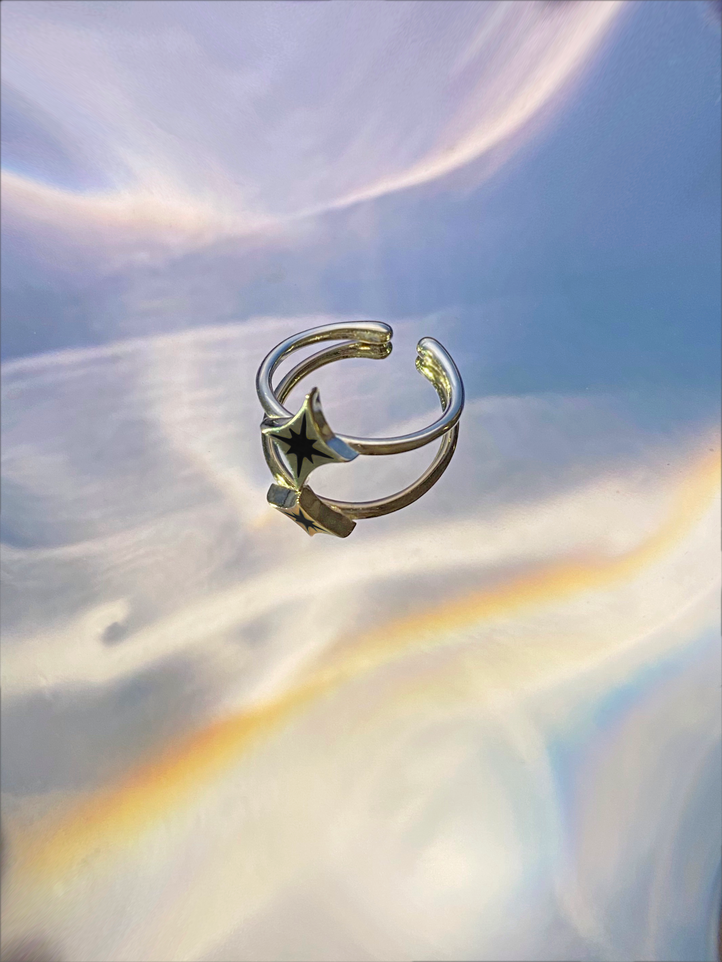 black star ring.png