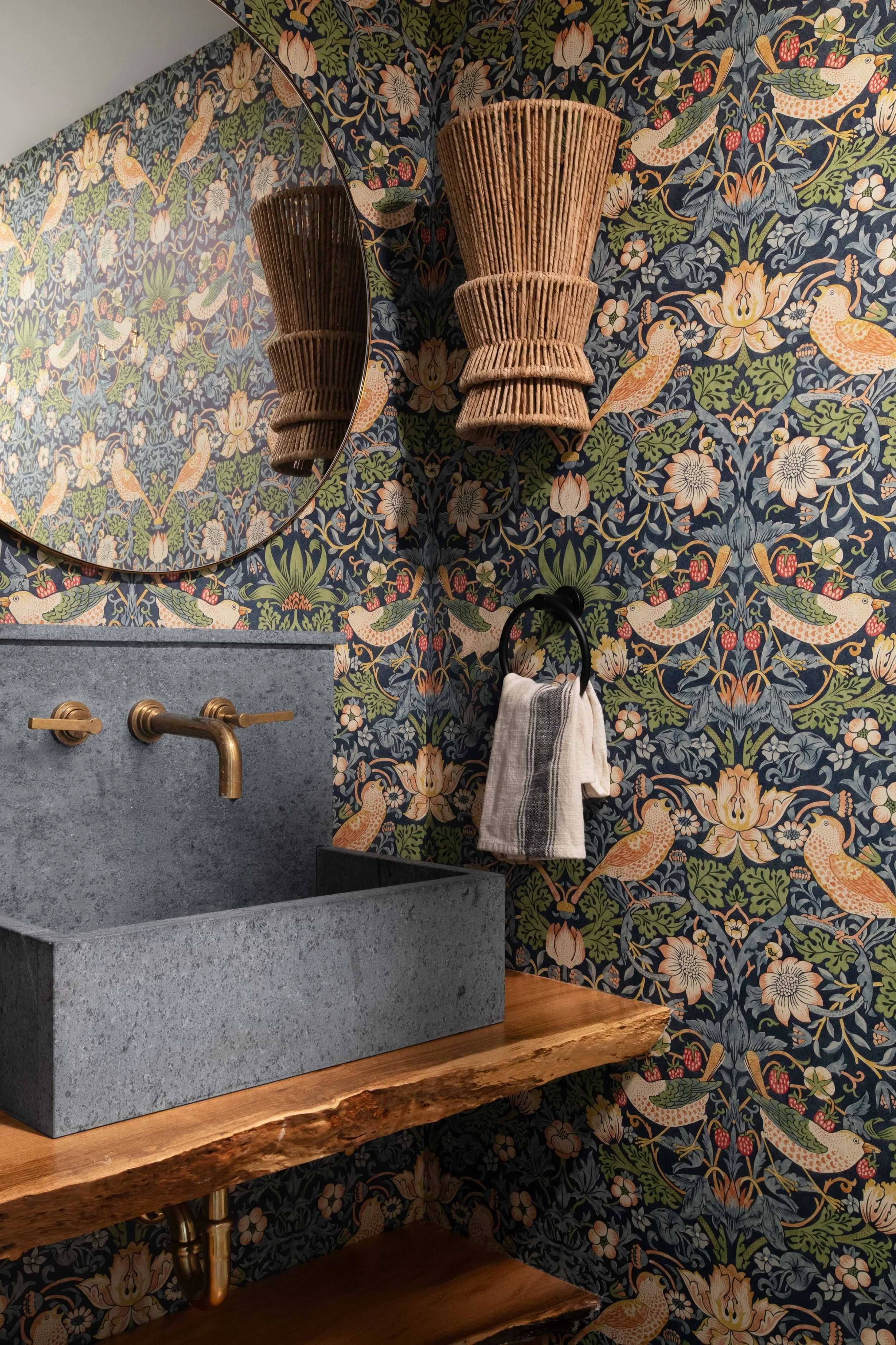 4. Hidden Architecture - Stratham Farmhouse26(Web).jpg