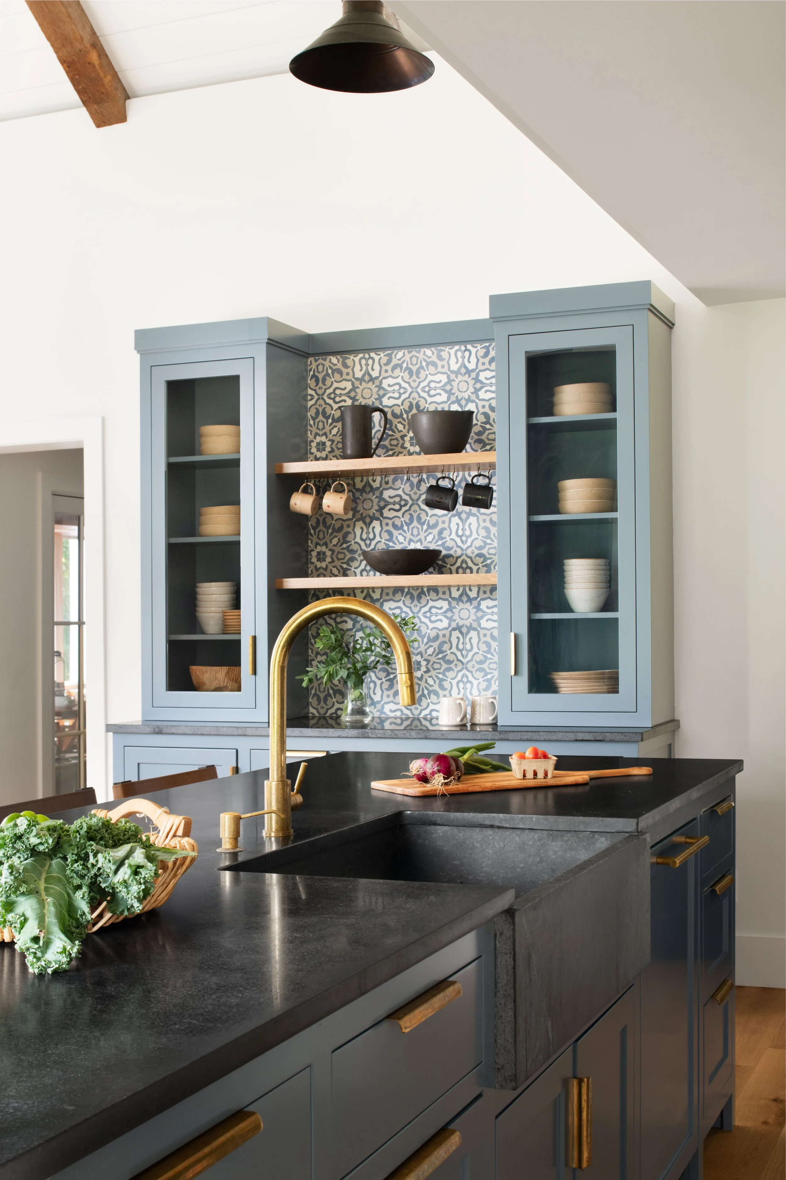 10. Hidden Architecture - Stratham Farmhouse17(Web).jpg