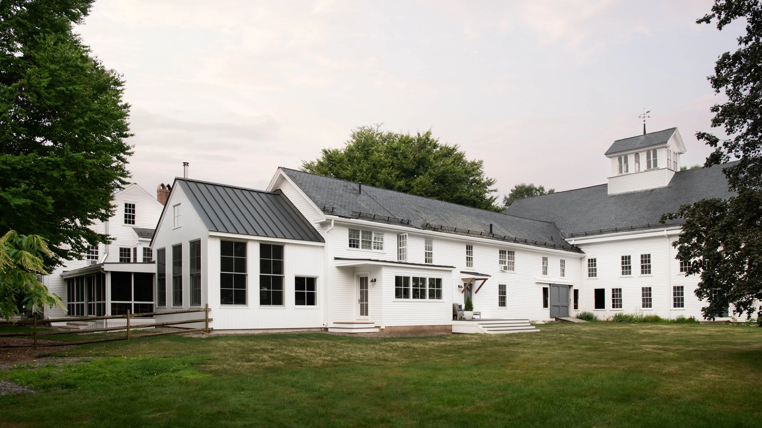 End_Hidden Architecture - Stratham Farmhouse2(Web).jpg