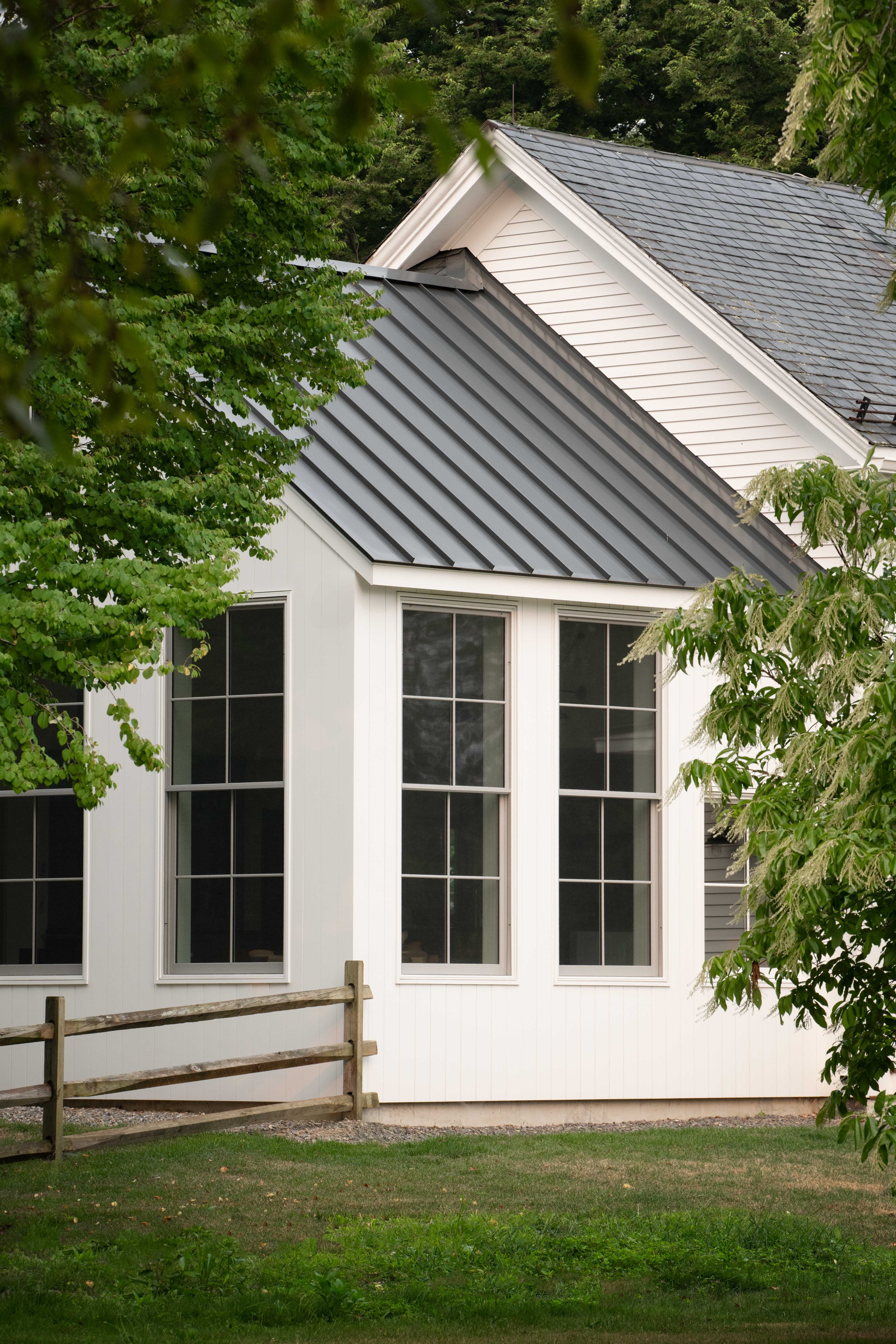 End_Hidden Architecture - Stratham Farmhouse6(Web).jpg