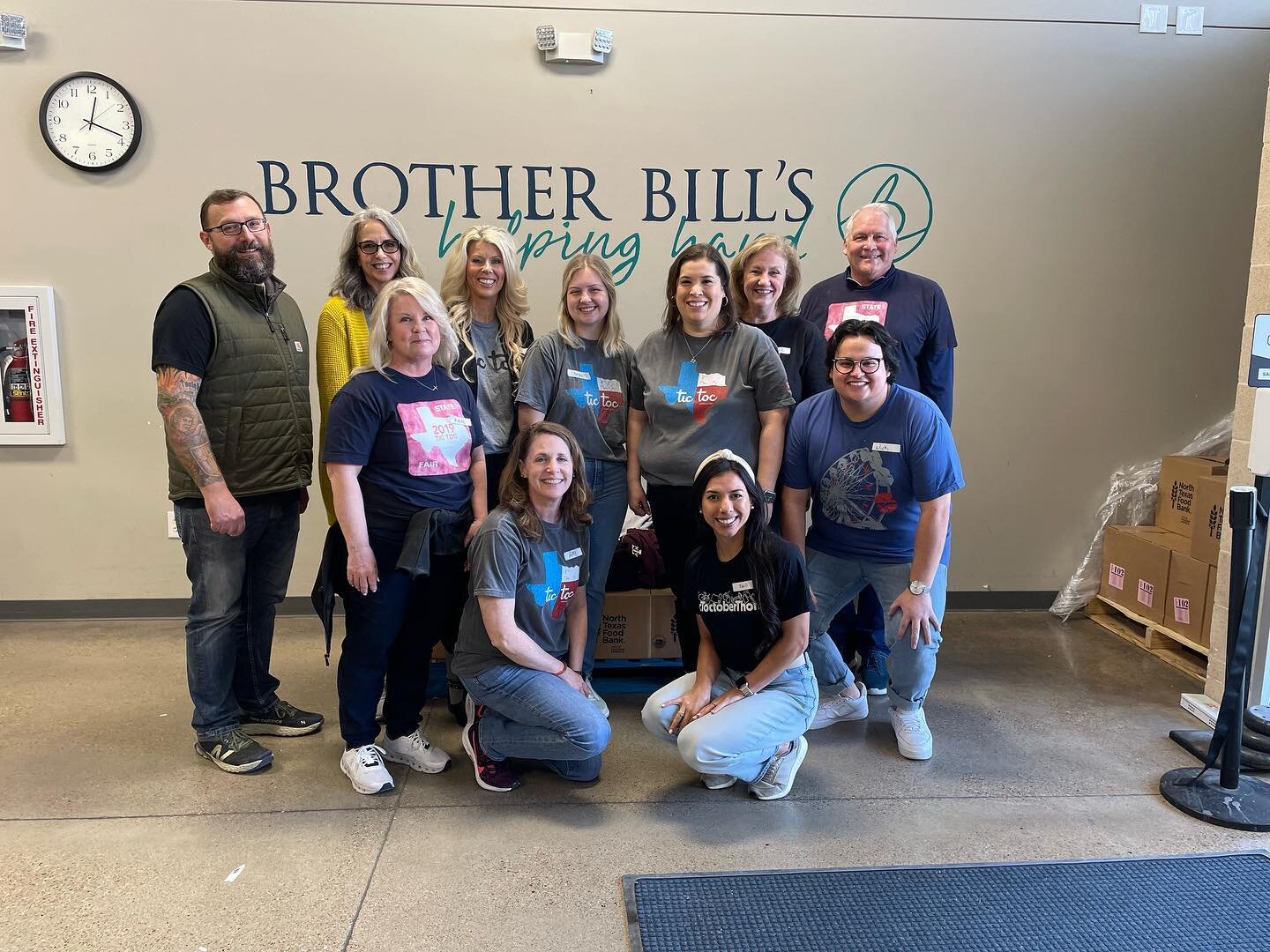 What a great morning! ☺️ We spent a few hours offering a hand over at @brotherbillshelpinghand in West Dallas! We helped stock selves, organize produce, bag groceries, and load the trunks of our local neighbors!  We highly recommend this spot if you&