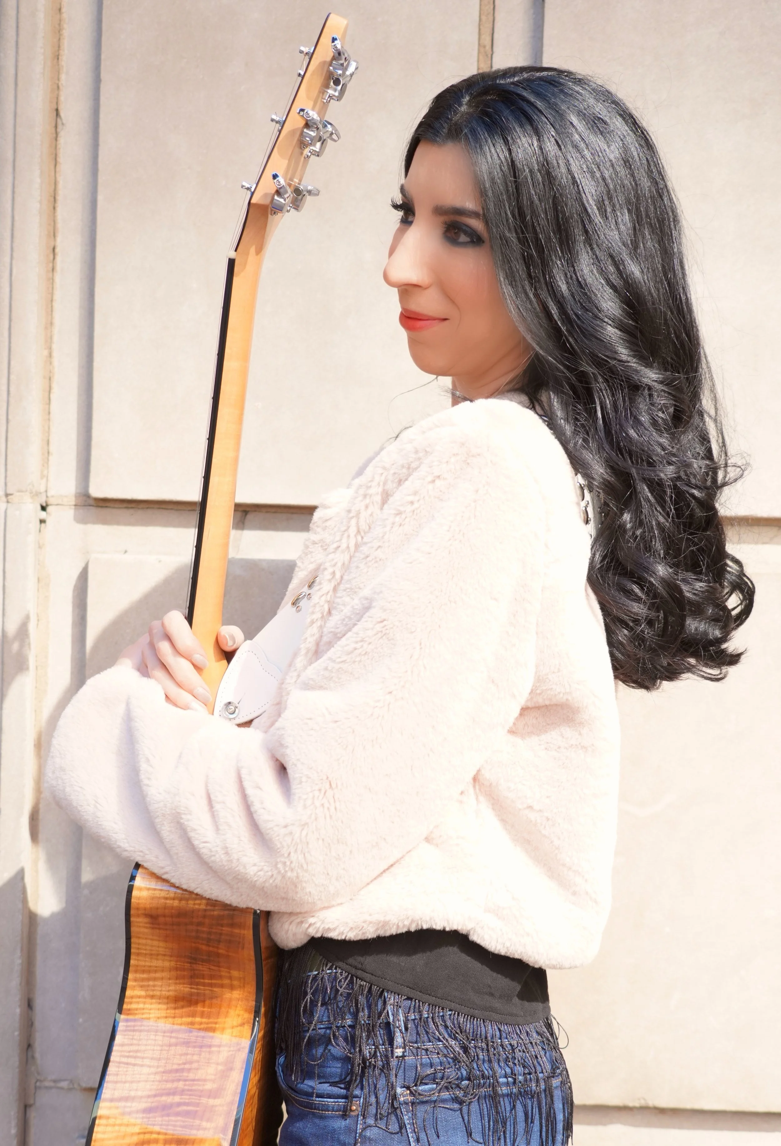 Tune in to UK's Belter Radio for Katie Garibaldi's Interview Today!