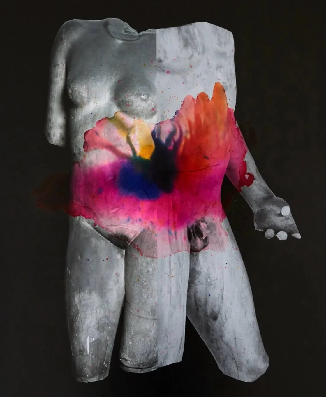 Full Moon in Capricorn 🌕 June 29th, 4:56 PM PDT (9&ordm; Capricorn&ndash;Cancer) / 

Image via @vivianesassenstudio and @collezione_maramotti: This Body Made of Stardust by Viviane Sassen.

In the spirit of Jung&rsquo;s individuation, whose gaze res