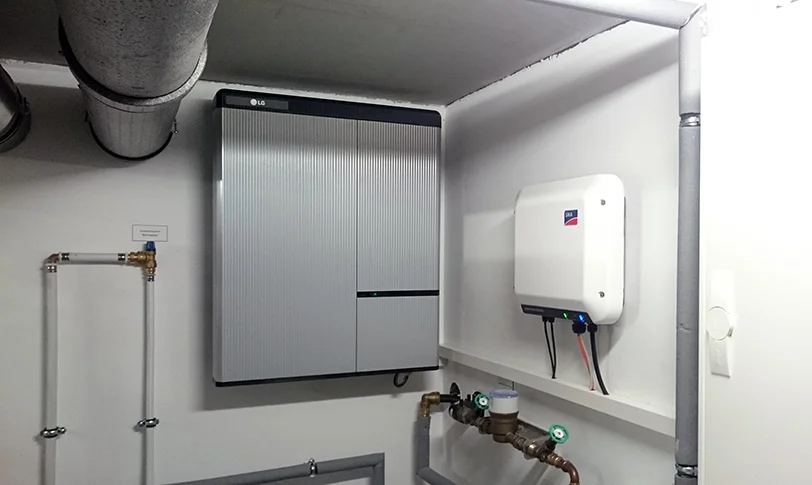 Top 4 Reasons For Solar Backup Battery Installation