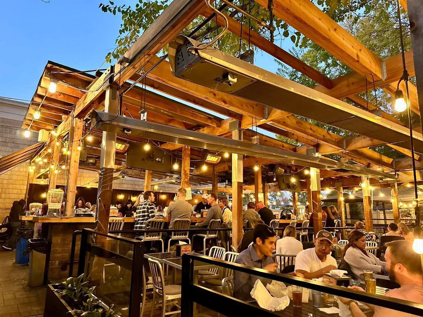 Is there anything better than Preservation&rsquo;s patio, live music, and beautiful weather?

We honestly don&rsquo;t think so. ☀️🍷🎶