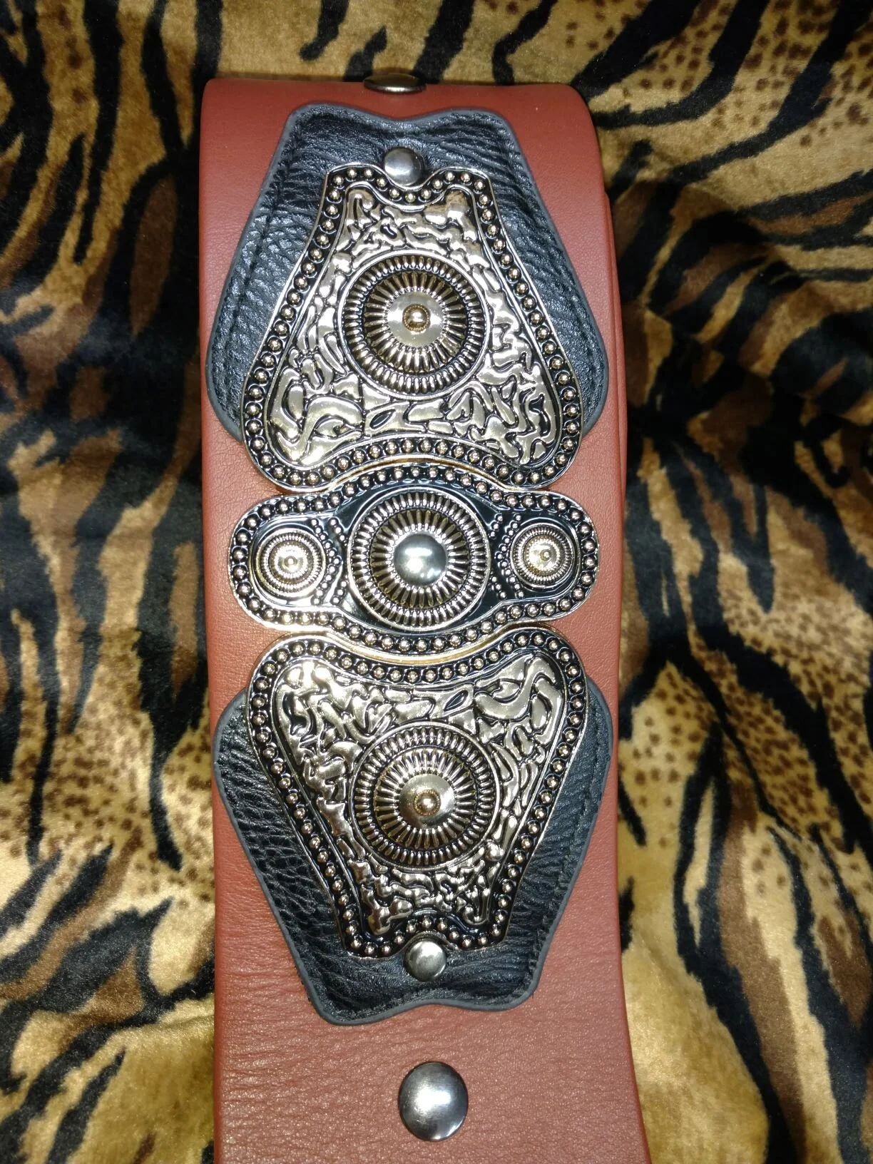 GOLDYN EYE   (5).jpg