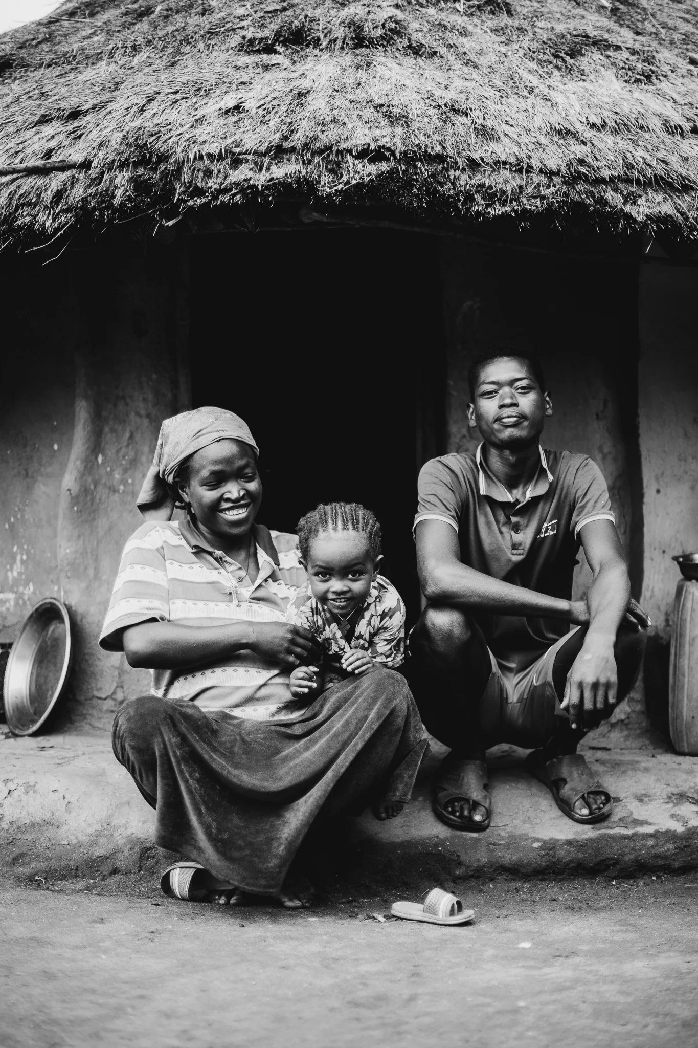 Mimi (left), Masi (right)