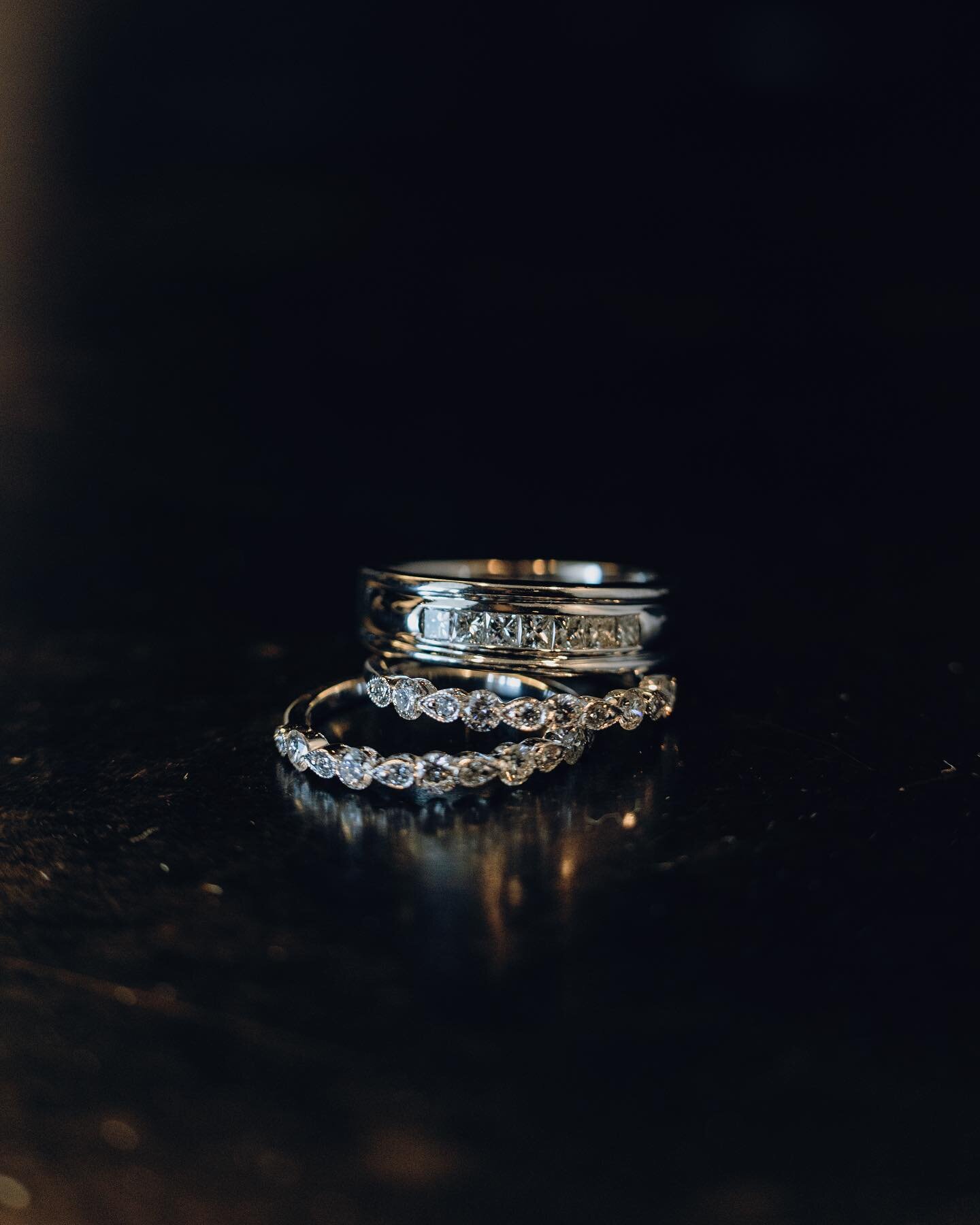 Ring shot, love, affection, friendship, let&rsquo;s get into it 😩😍😍⁣
⁣
Bride: @unbotteredhottie ⁣
Groom: @iamdavid_unstoppable⁣
⁣
Bridesmaid: @misssassytee @mz_shes_2_much4ya ⁣
⁣
Groomsmen: @rvlik__  @iamunstoppable_richgant169⁣
⁣
Dress: @davidbri