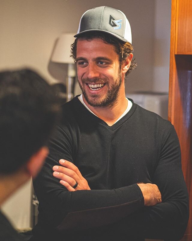 When you realize you have a great shot on your camera that you forgot about, you smile big..😃
&mdash;
LA Kings All-star @anzekopitar at the All-Star weekend in St. Louis..😎🏒
&mdash;
#hockey #lakings #la #losangeles #hockeyislife #nhl #hockeyplayer