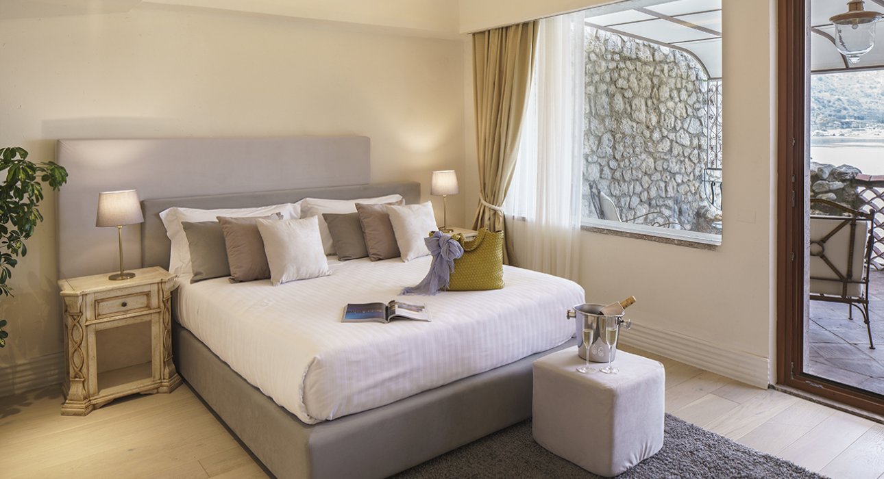 Double Junior Suite Sea View .jpg