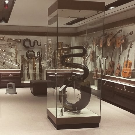 Toured the amazing @stceciliashall last week and was so struck by its beautiful curation and exquisite collection I barely took pictures! A must see for any music enthusiast visiting #edinburgh. You get tablets to hear the instruments play as you tour and they also recently put in hidden drawers for interactive fun! See the pocket violins.