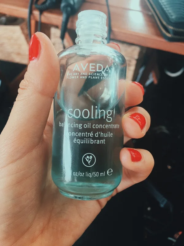 One of my favourite products from Aveda; the 'Cooling Balancing Oil'. As soon as you inhale this beautiful oil you automatically feel relaxed. This baby is a cooling aromaology with certified organic peppermint, blue camomile and naturally derived menthol which refreshes the senses.