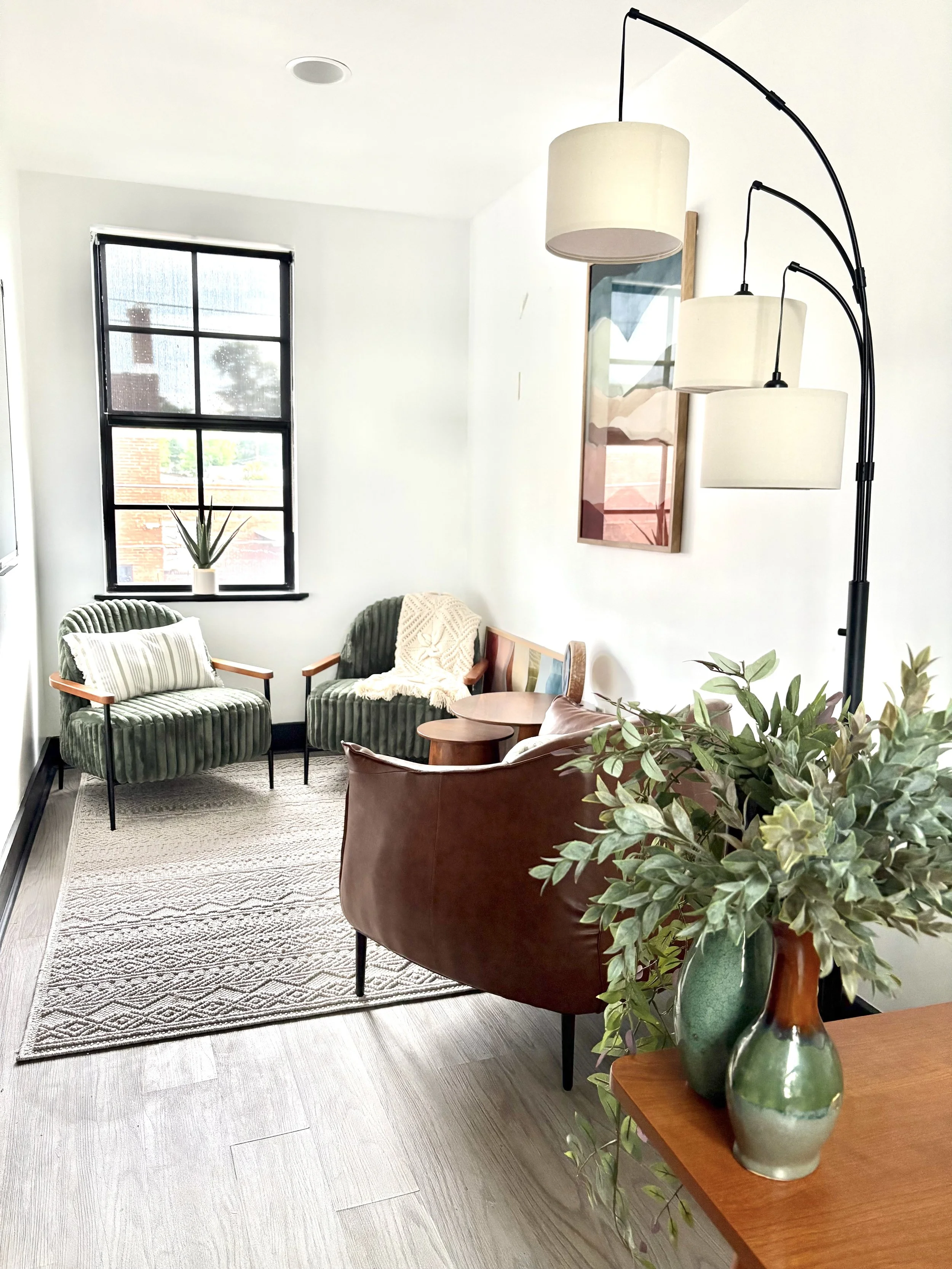 Light and airy office in St. Louis City