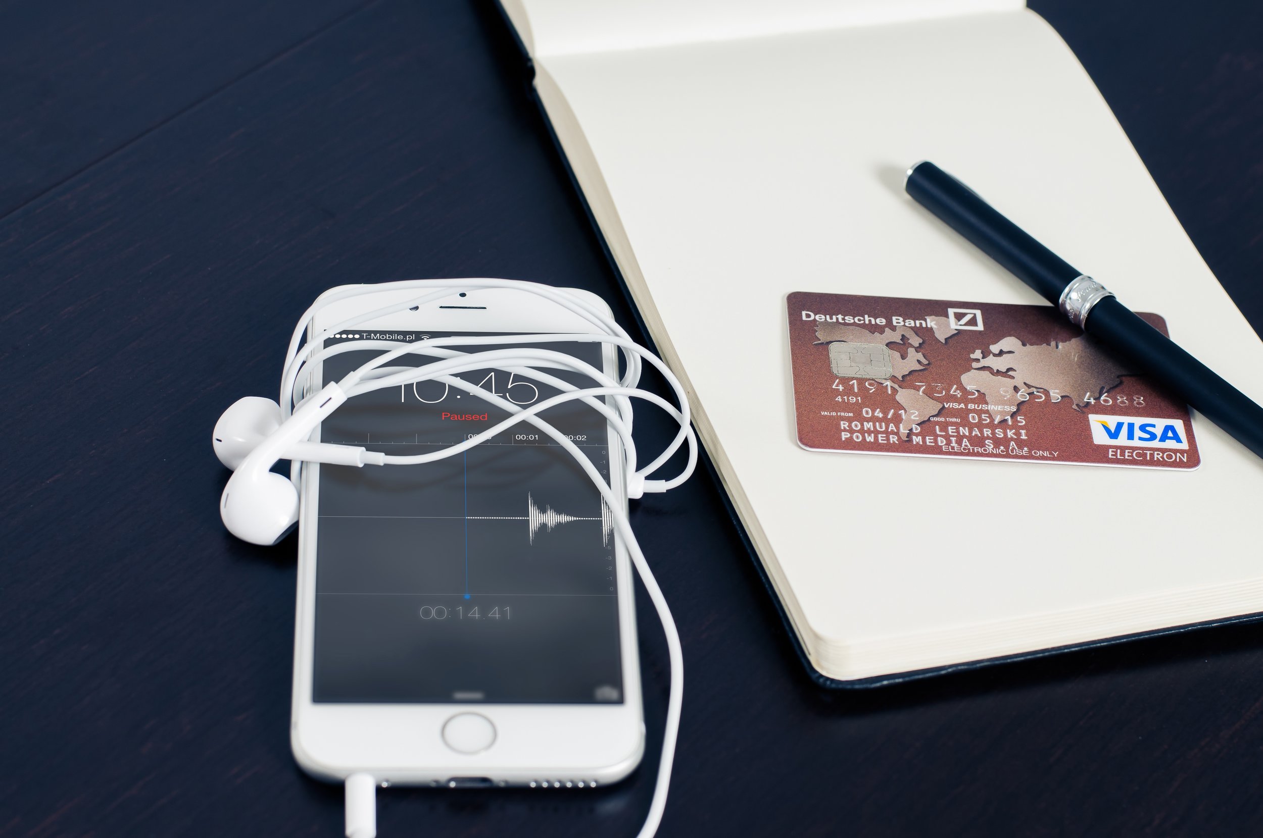 iphone-visa-business-buying-38565 (1).jpeg